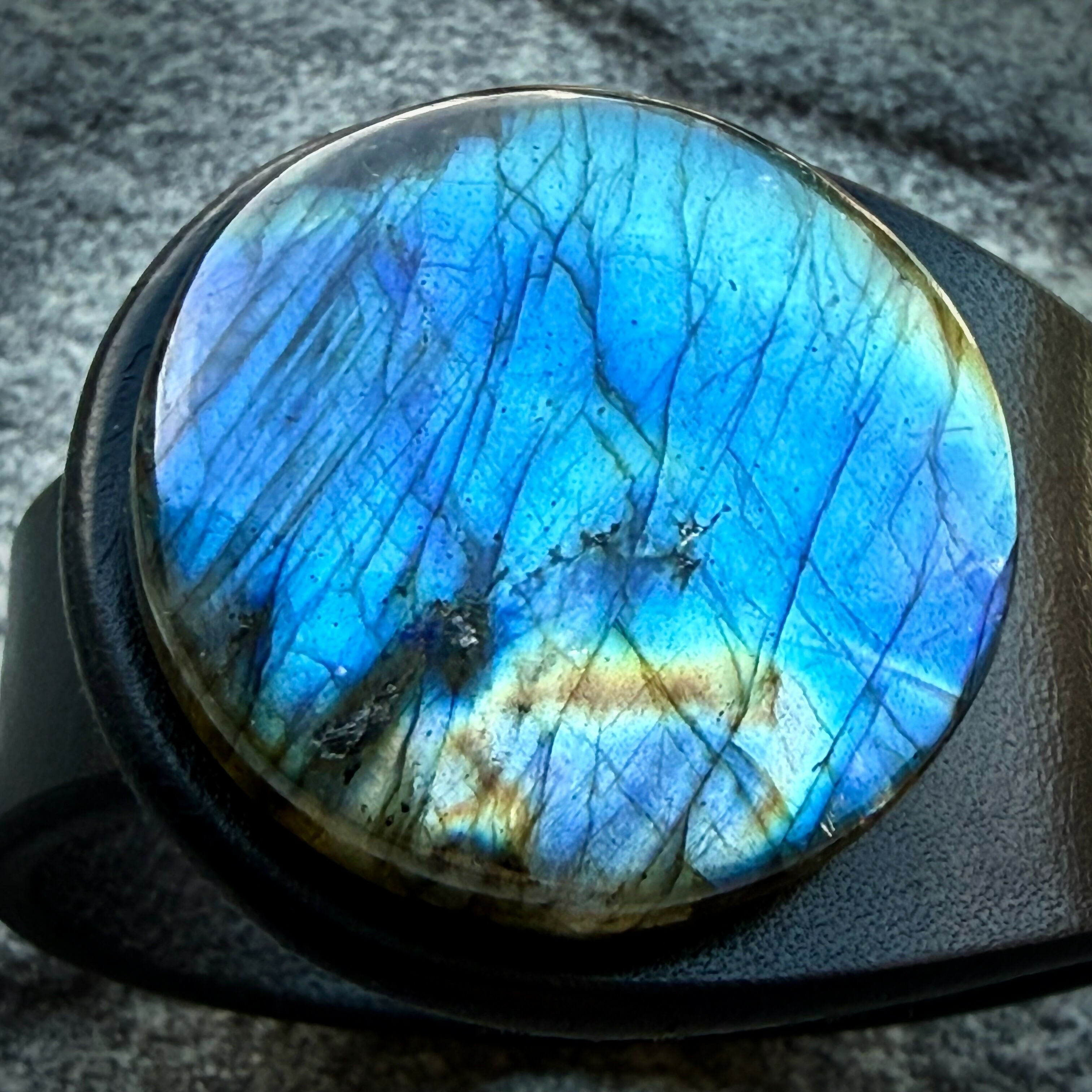 Handcrafted Natural Leather & Labradorite Gemstone Bracelet - Size S or M