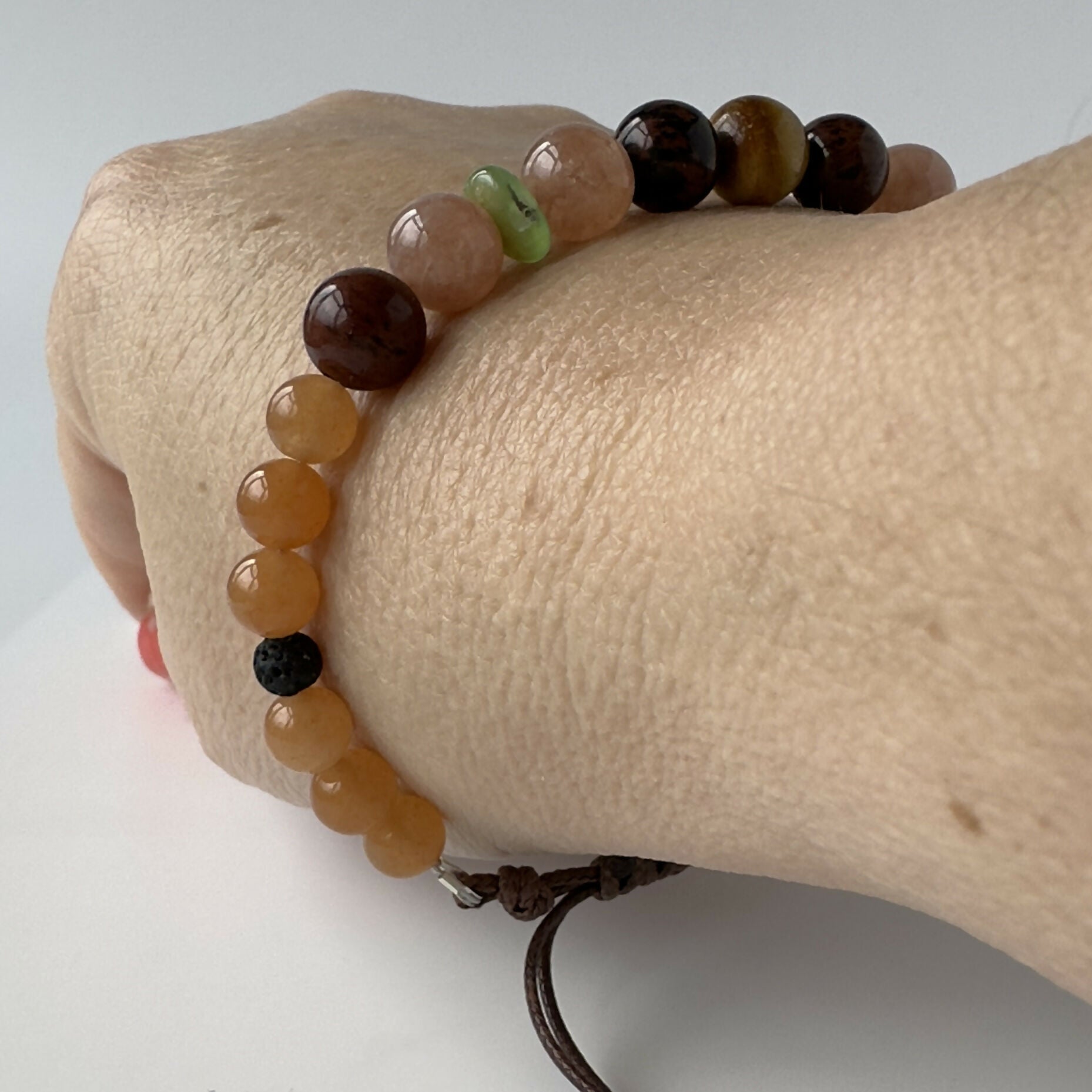 UNISEX SACRAL CHAKRA HEALING CRYSTAL BRACELET WITH AROMATHERAPY BEADS