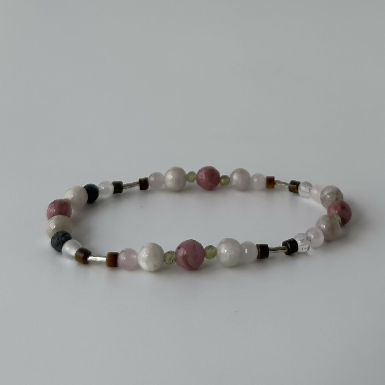 HEALING CRYSTAL & STERLING SILVER STRETCH BRACELET WITH AROMATHERAPY BEADS TO HELP WITH GIVING & RECEIVING LOVE