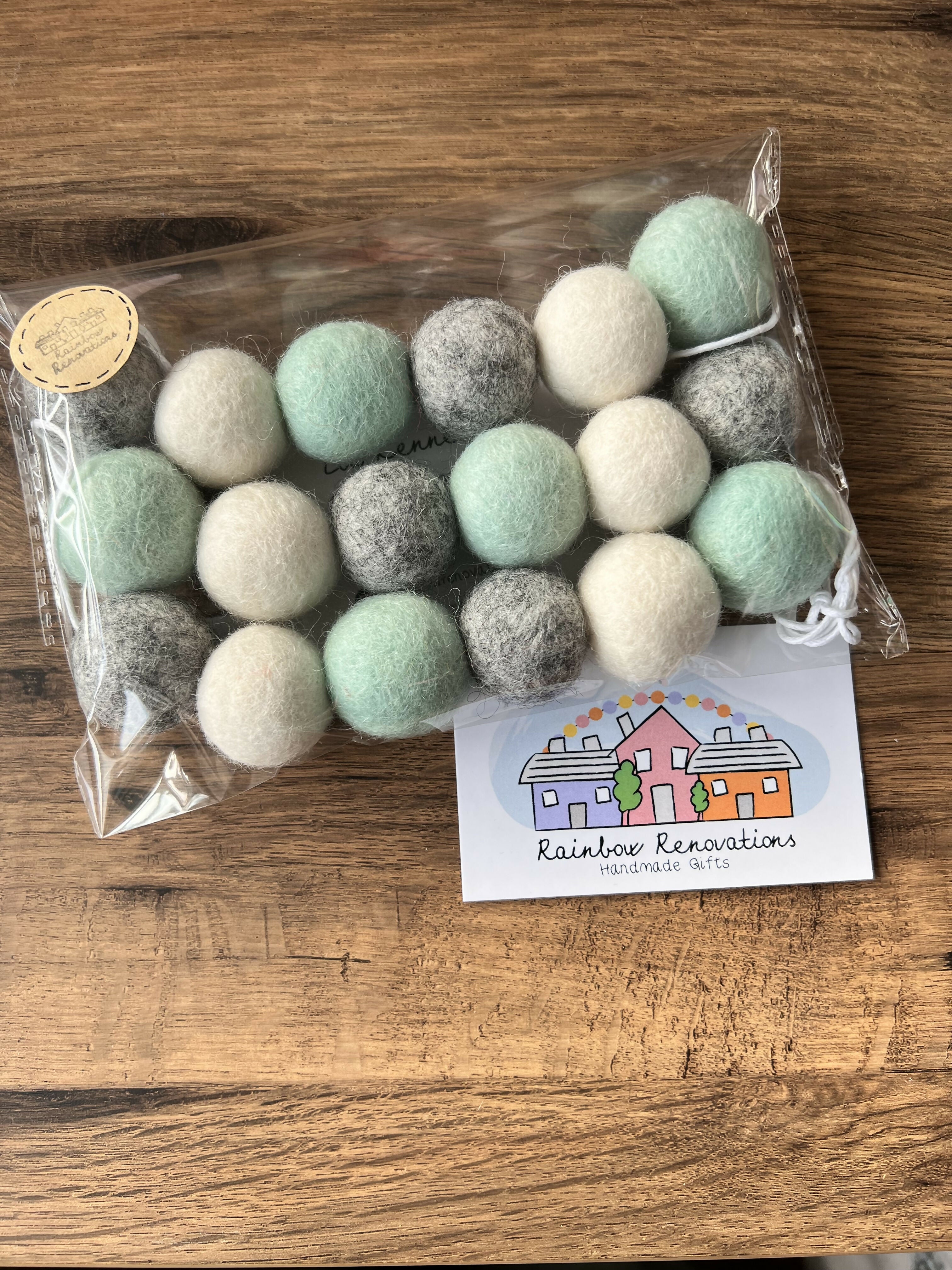 Feltball Garland (18 feltballs)