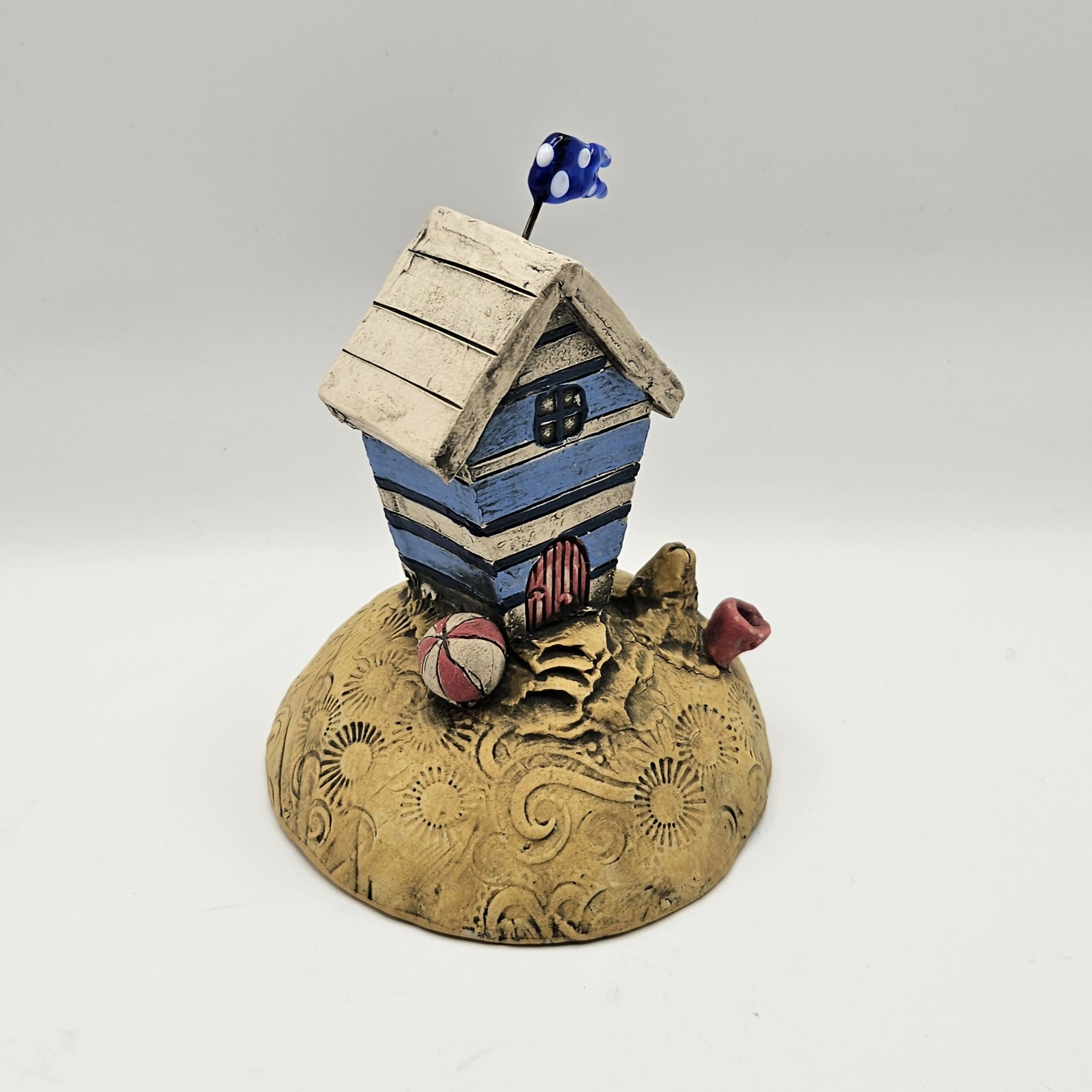 FUN CERAMIC BEACH HUT