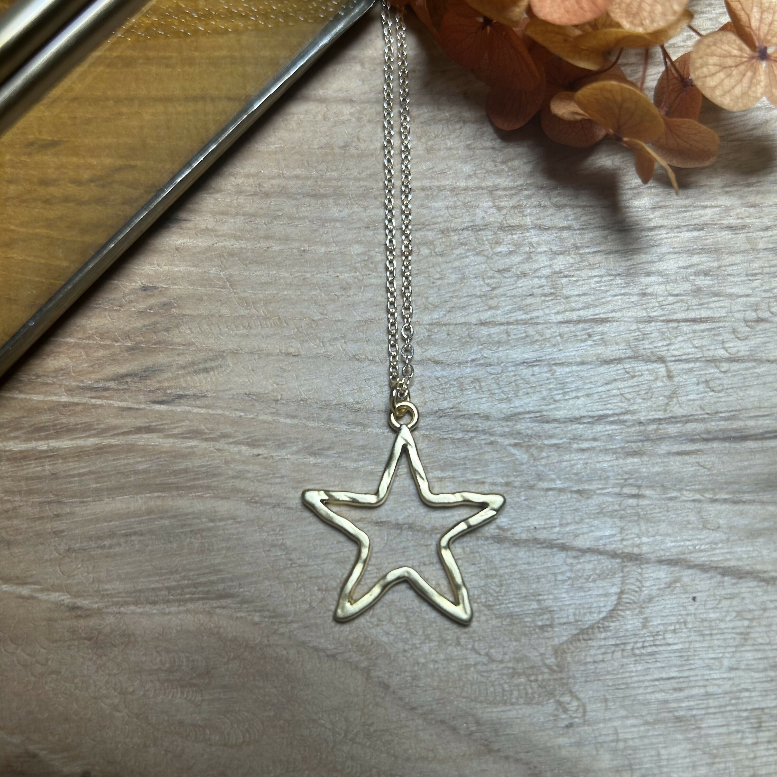 Lovely Gold Plated Star Pendant Necklace