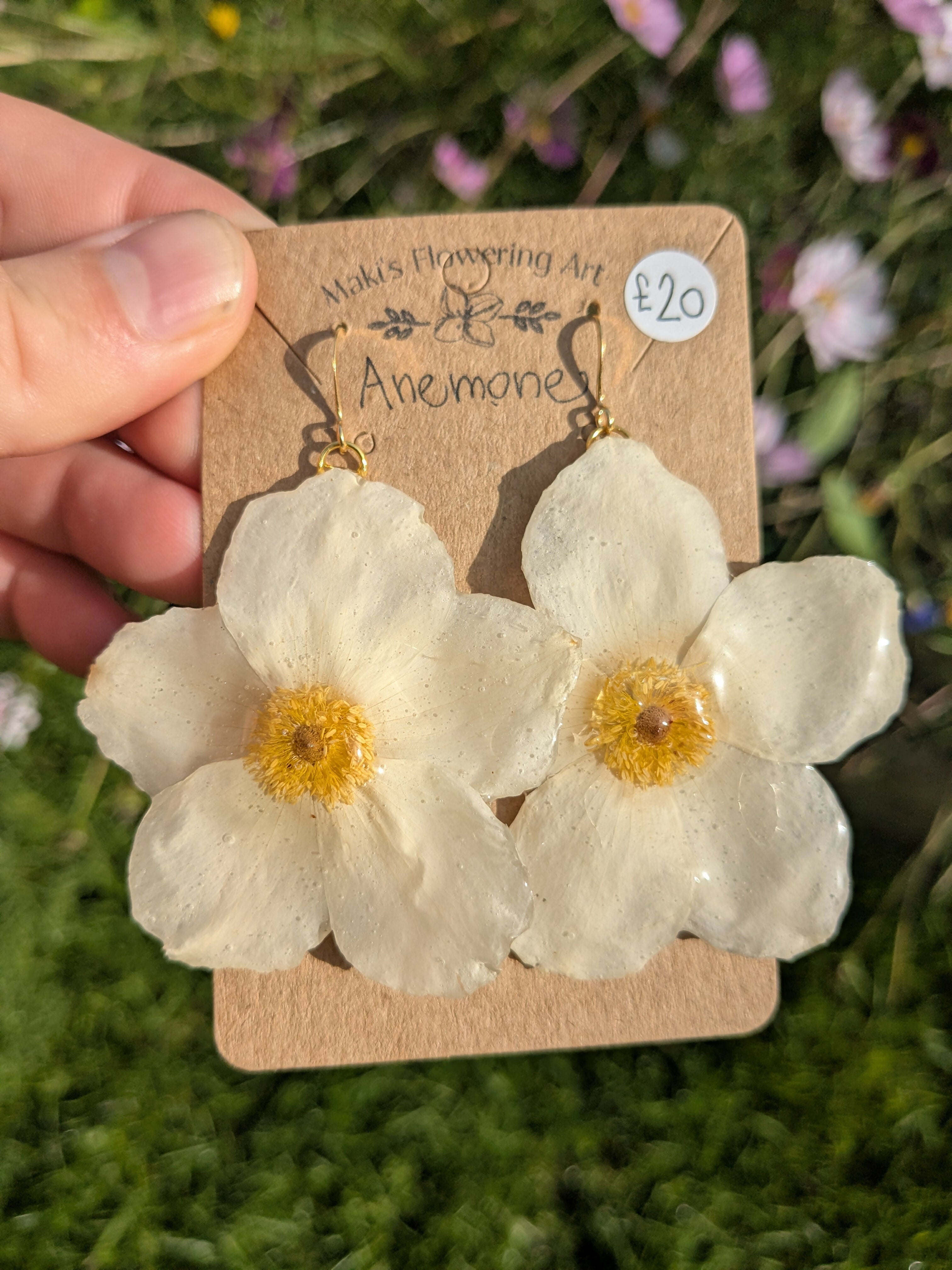 WHITE ANEMONE EARRINGS