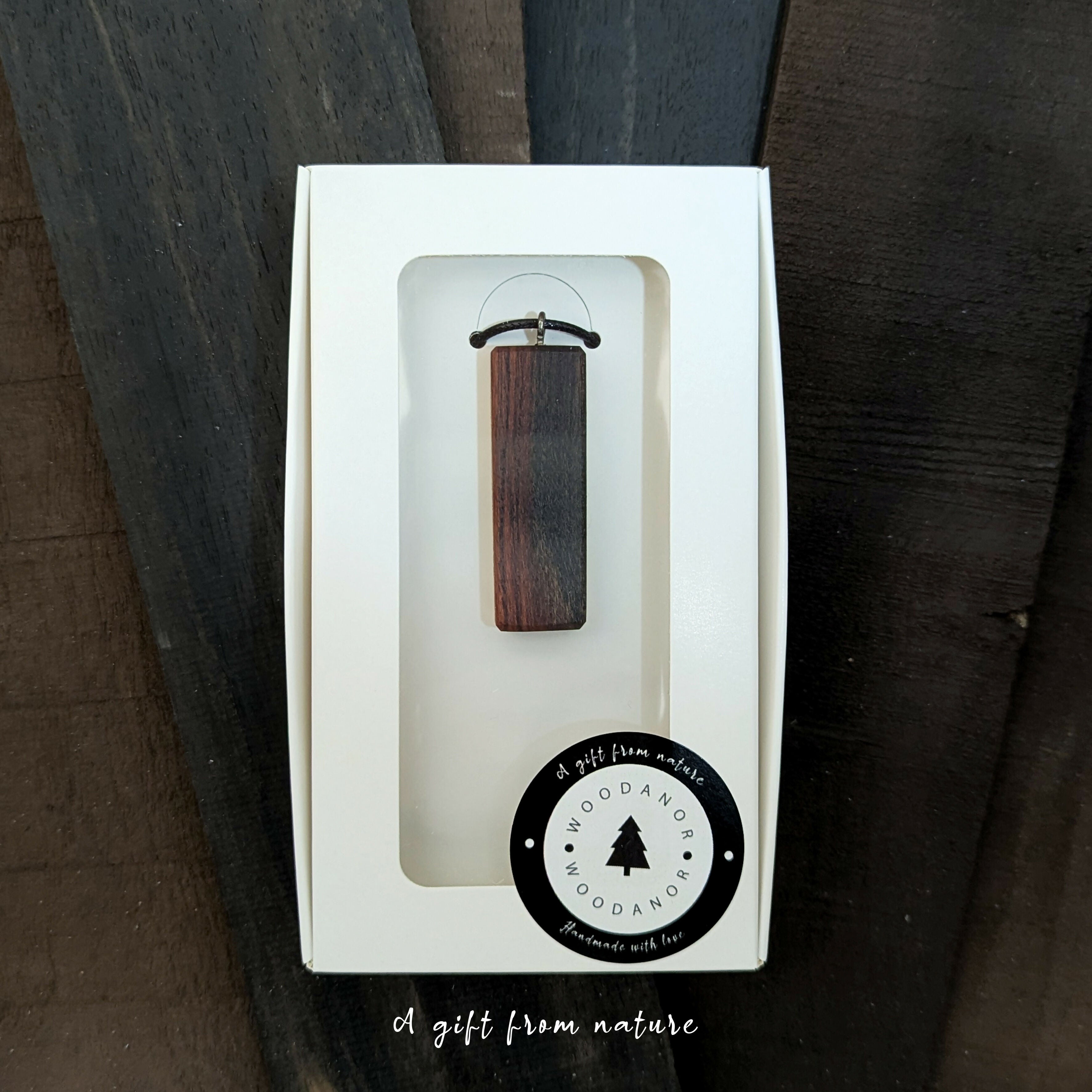 Natural Grain Wood Pendant