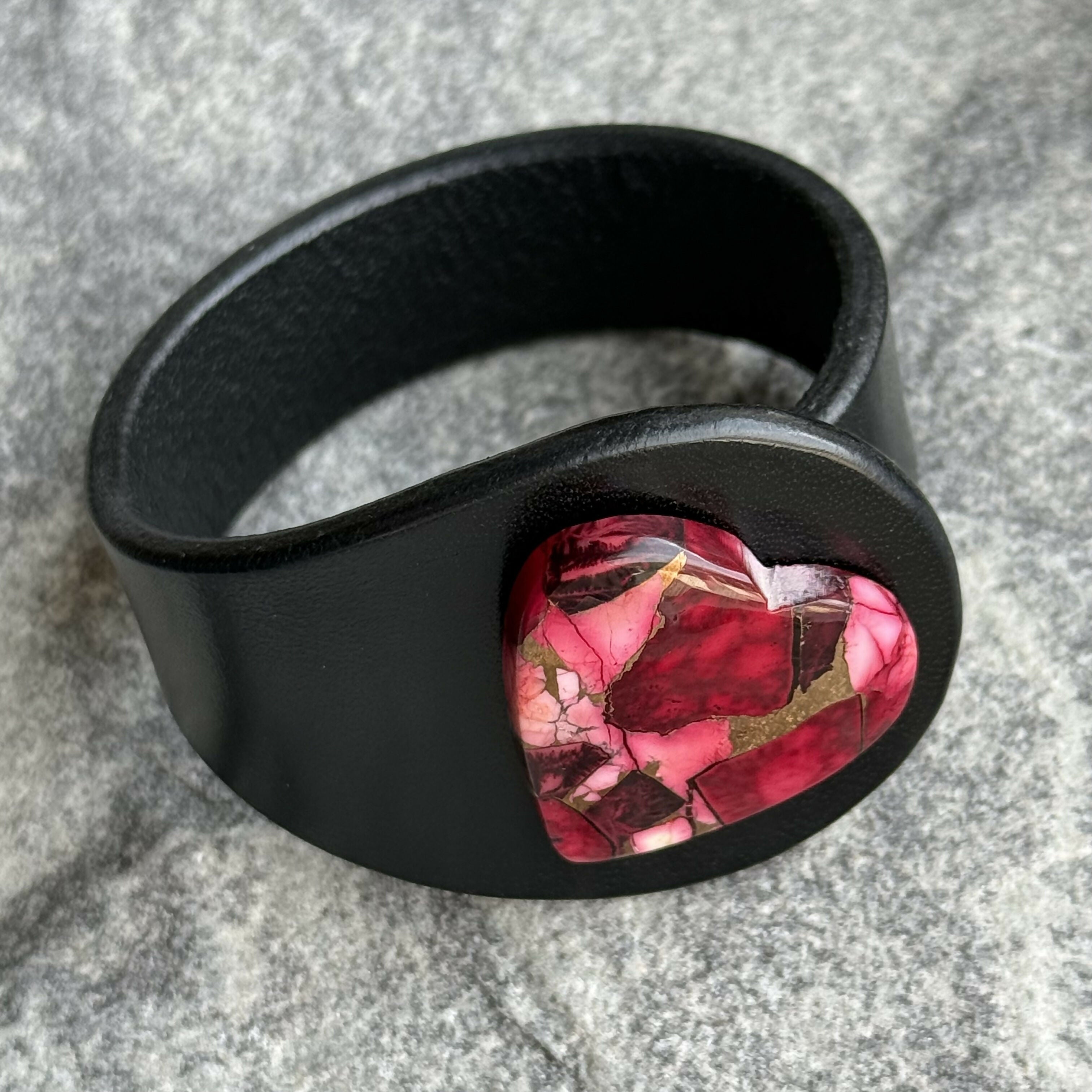 Handcrafted Natural Leather & heart-shaped Rose Dahlia Turquoise Gemstone Bracelet - Size S or M