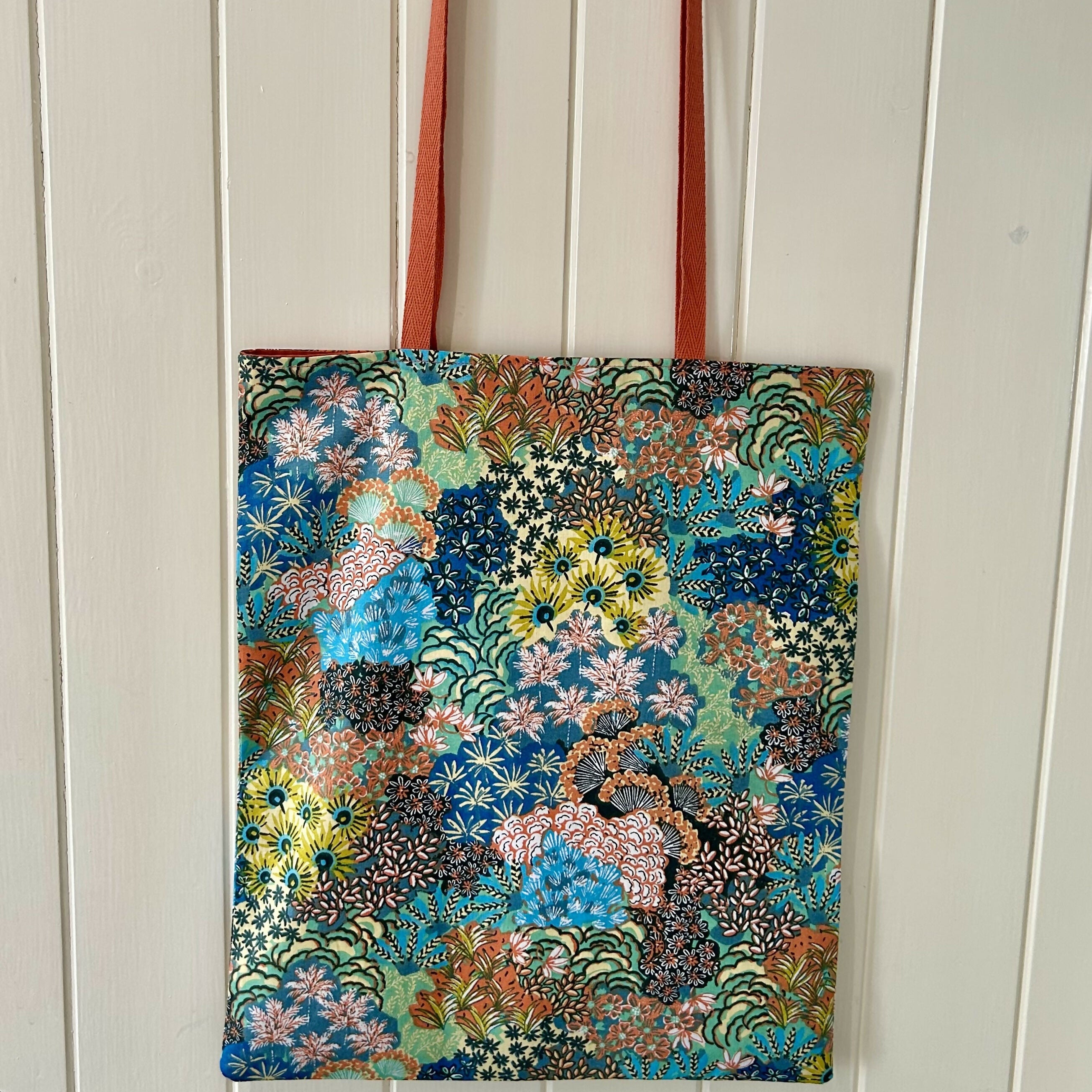 Pocket Tote