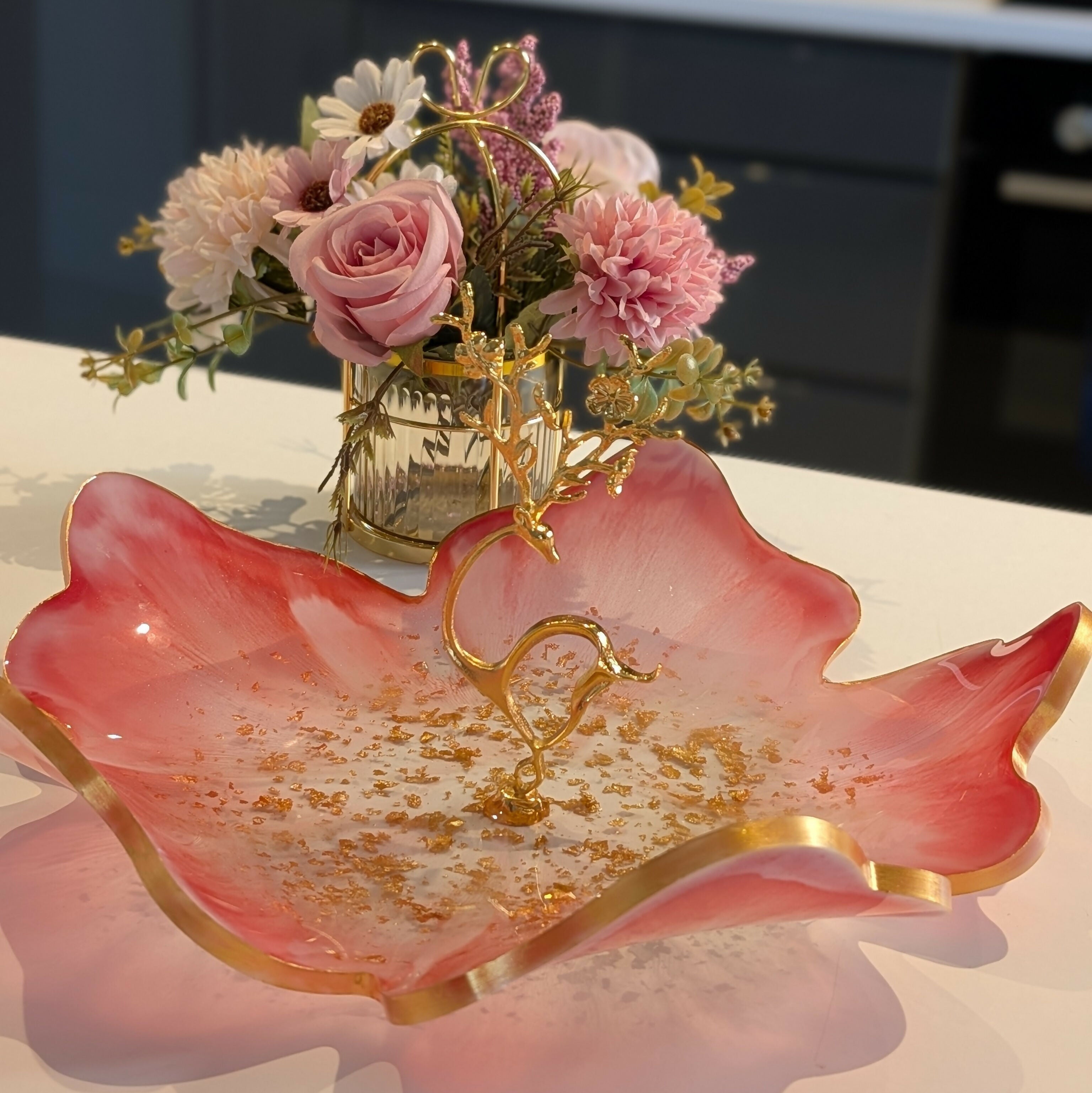 BEAUTIFUL IRREGULAR SHAPE GOLD REINDEER FRUIT BOWL