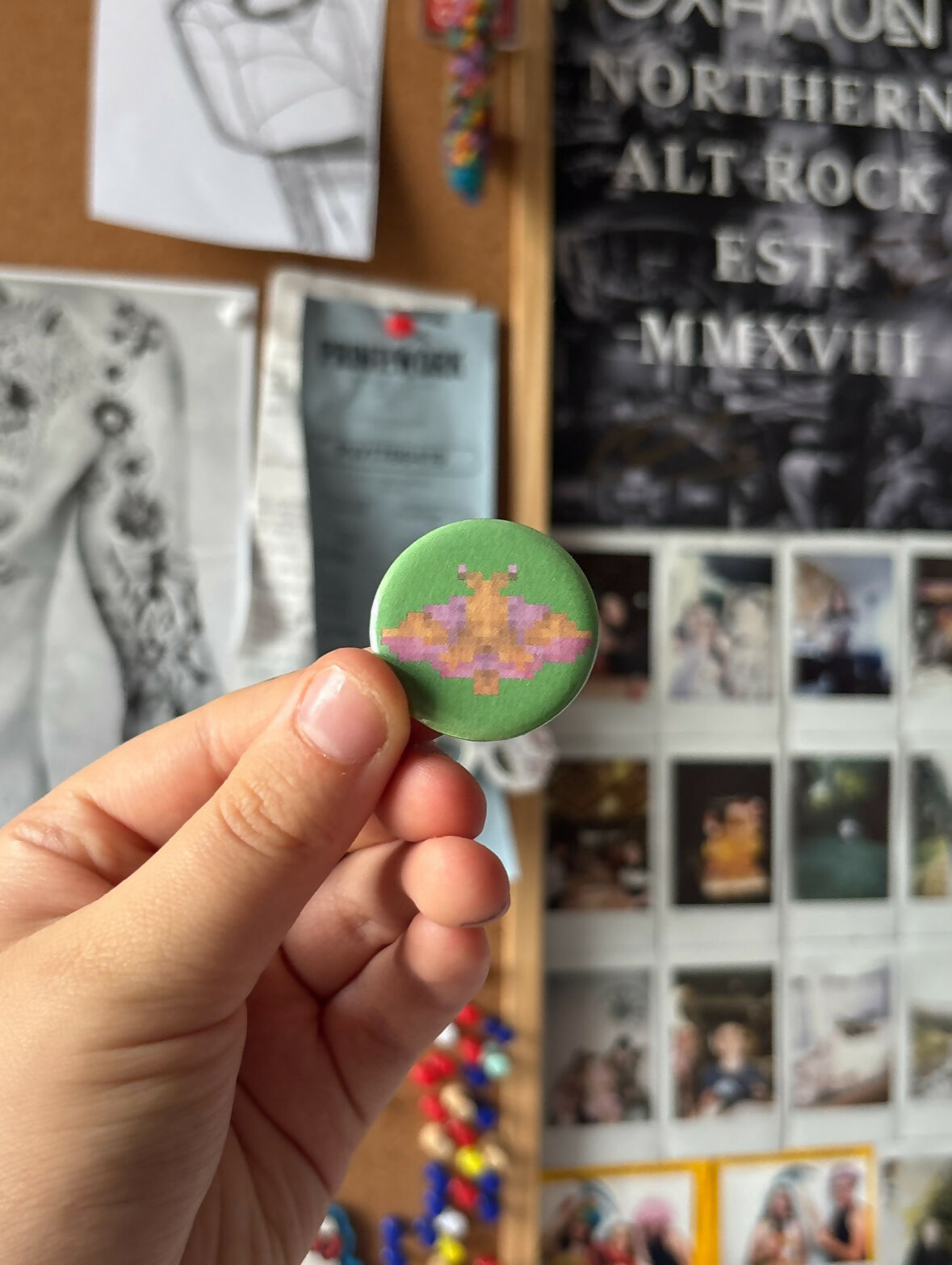 Pixel Rosy Maple Pin Badge In Green