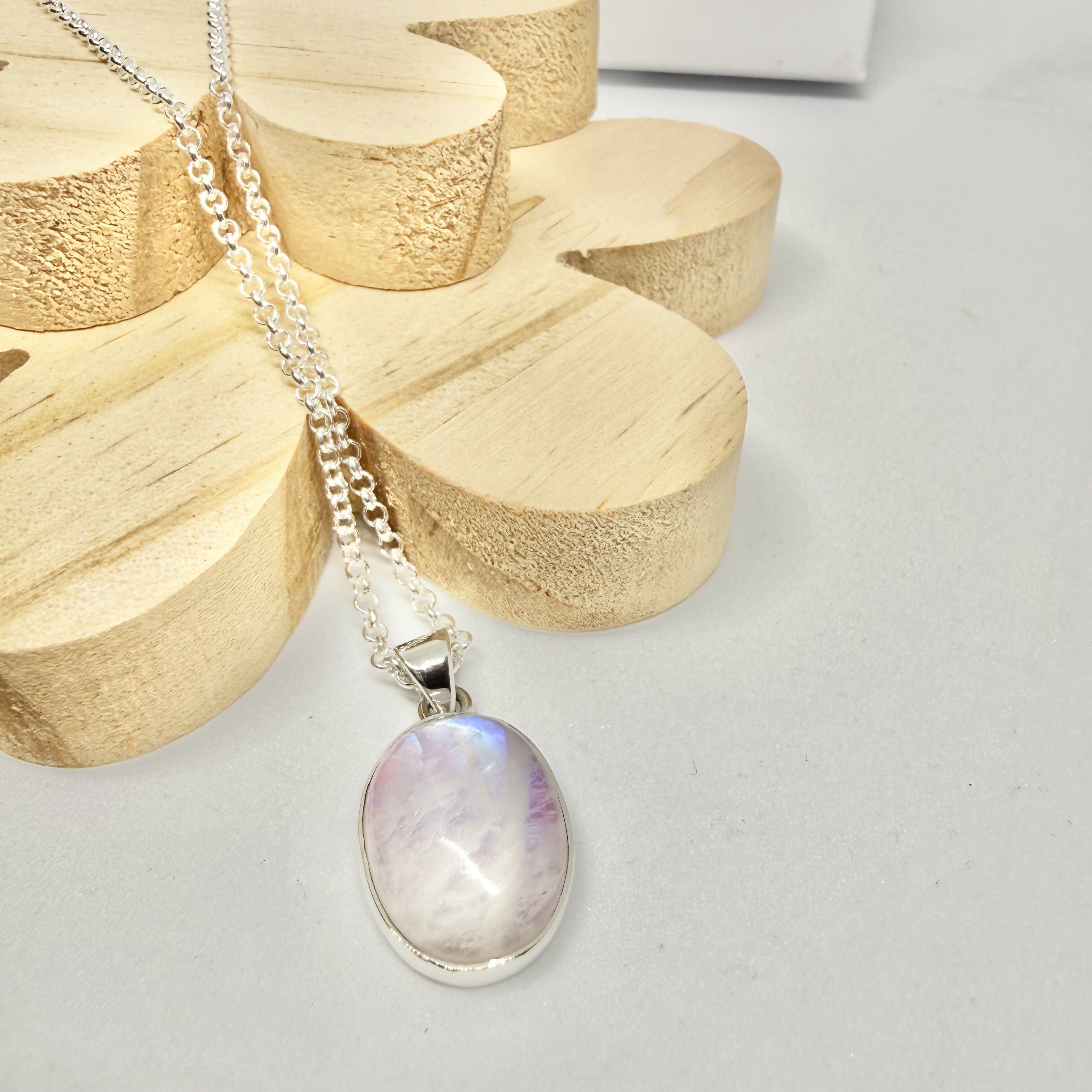 PINK MOONSTONE OVAL NECKLACE