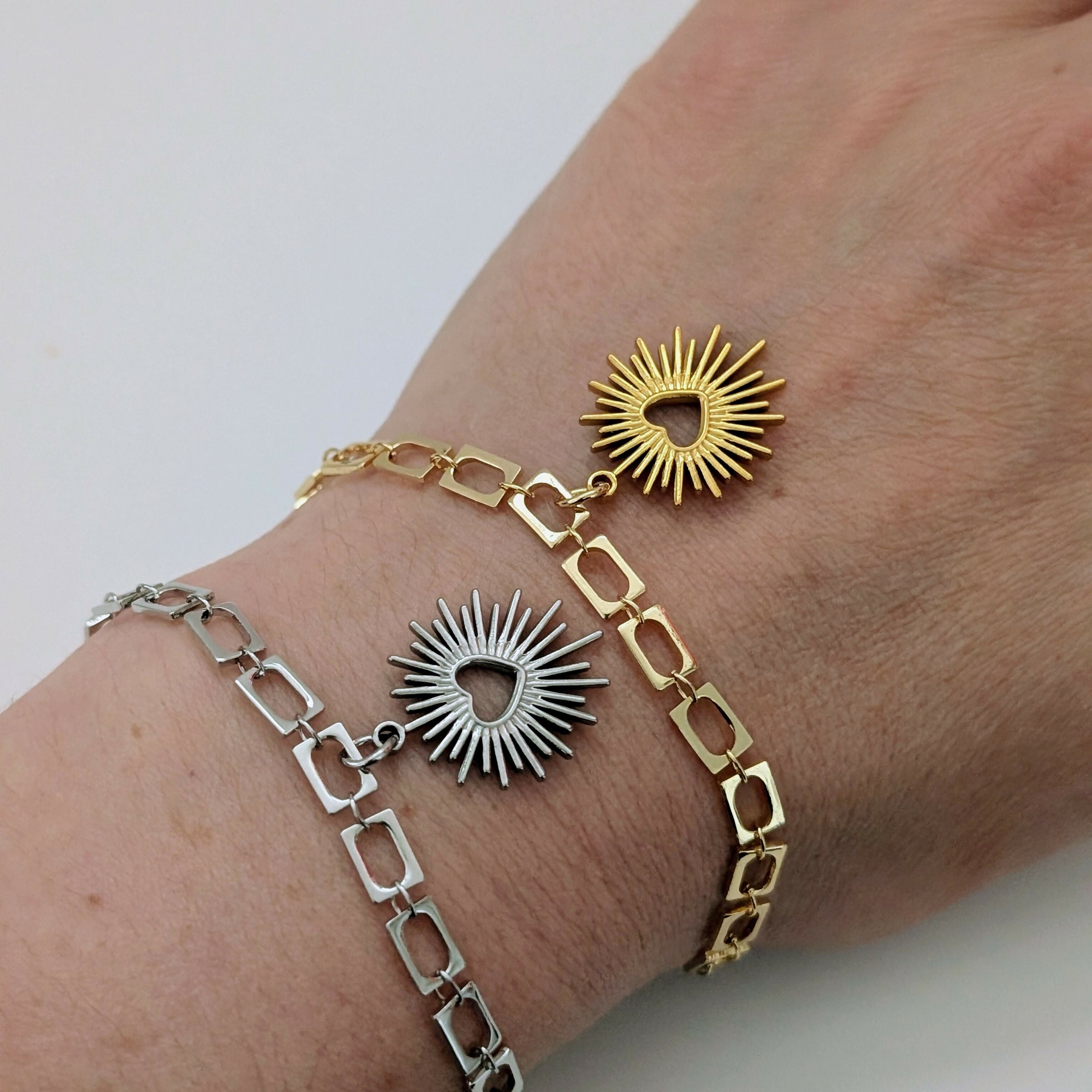 Silver Sacred Heart Bracelet on Deco Rectangular Chain