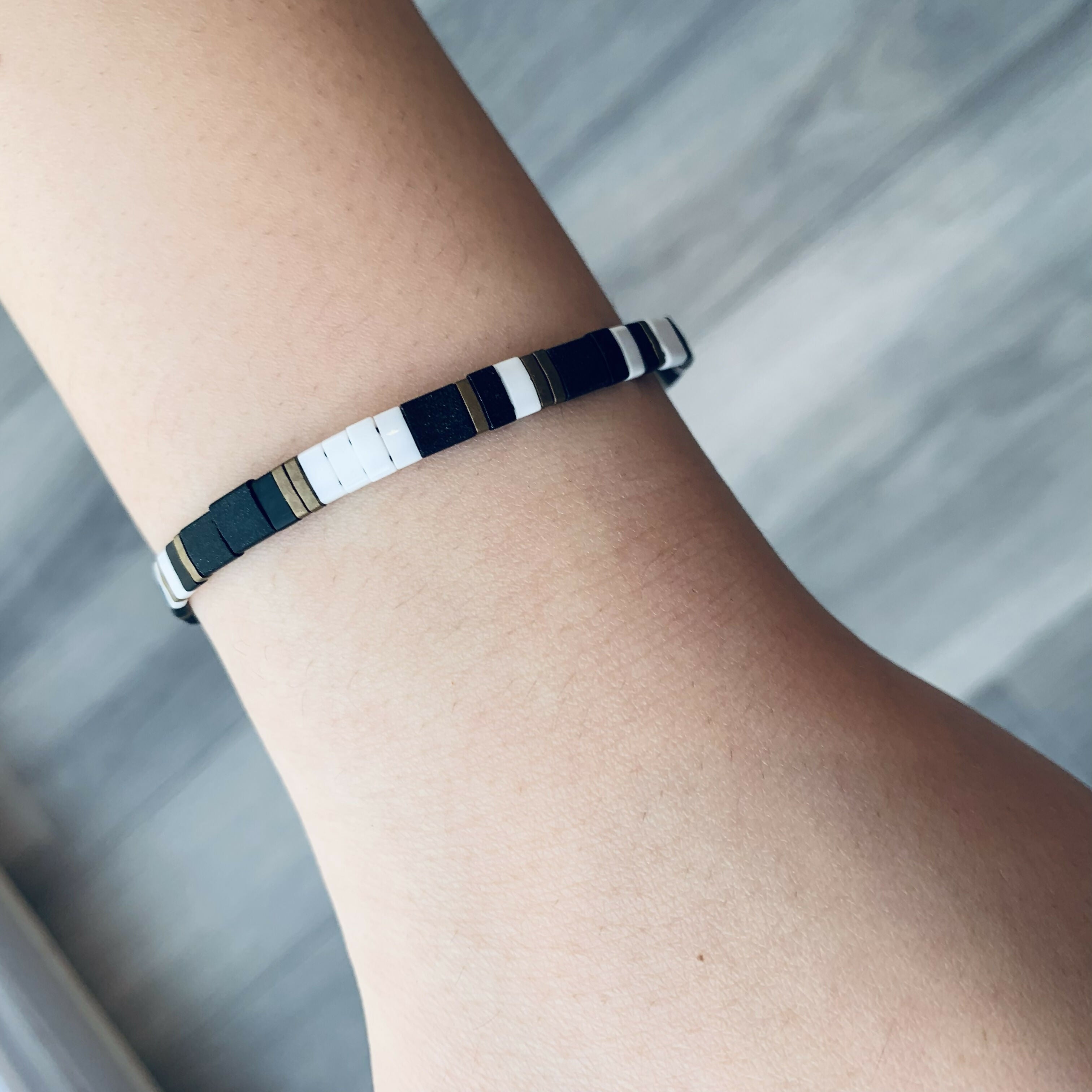 Japanese Tila Glass Bead Bracelet - Black & White