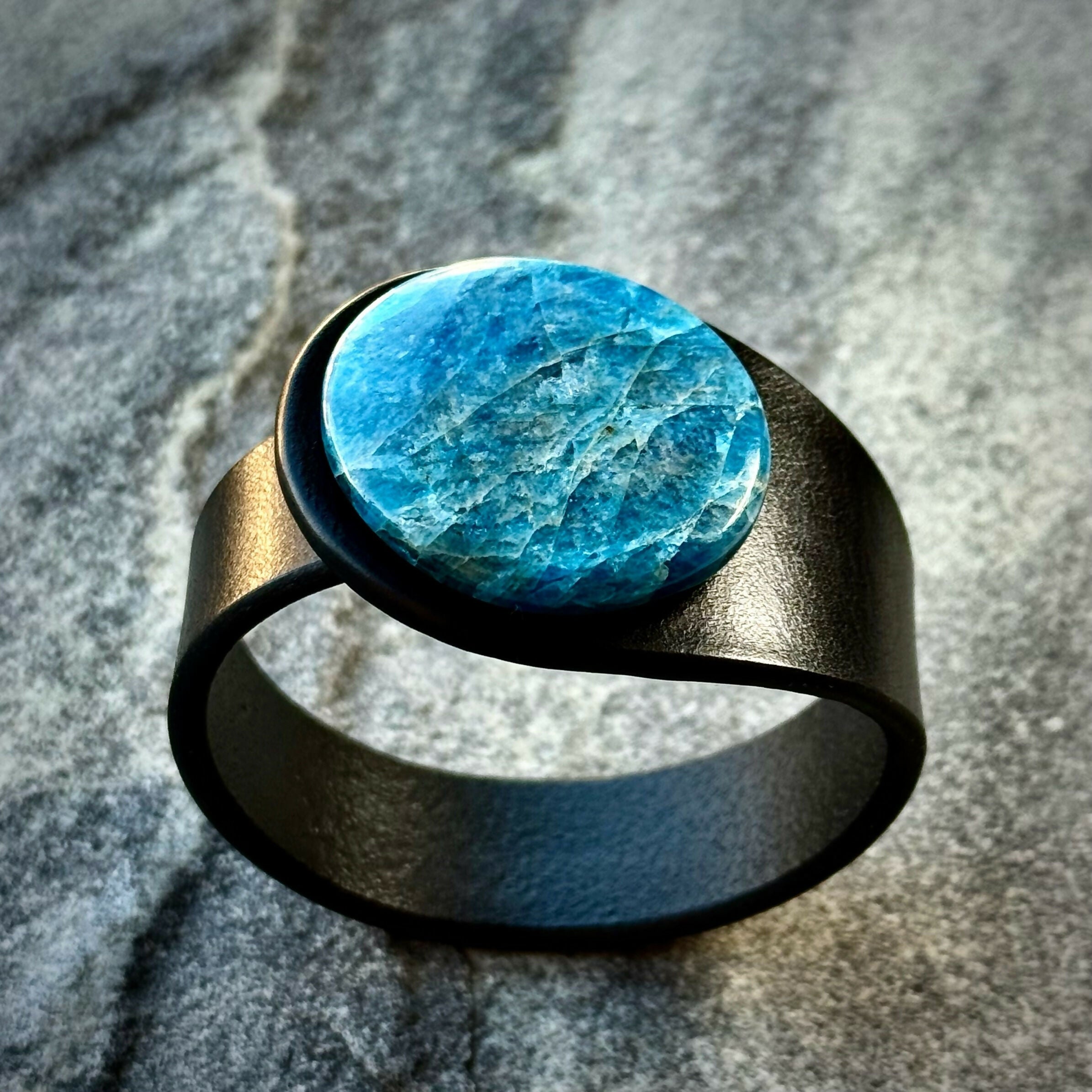 Handcrafted Natural Leather & Apatite Gemstone Bracelet - Size S or M