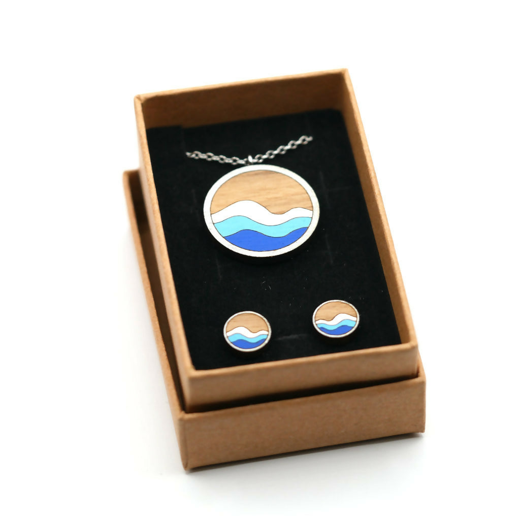 Waves Necklace and Stud Earrings Set