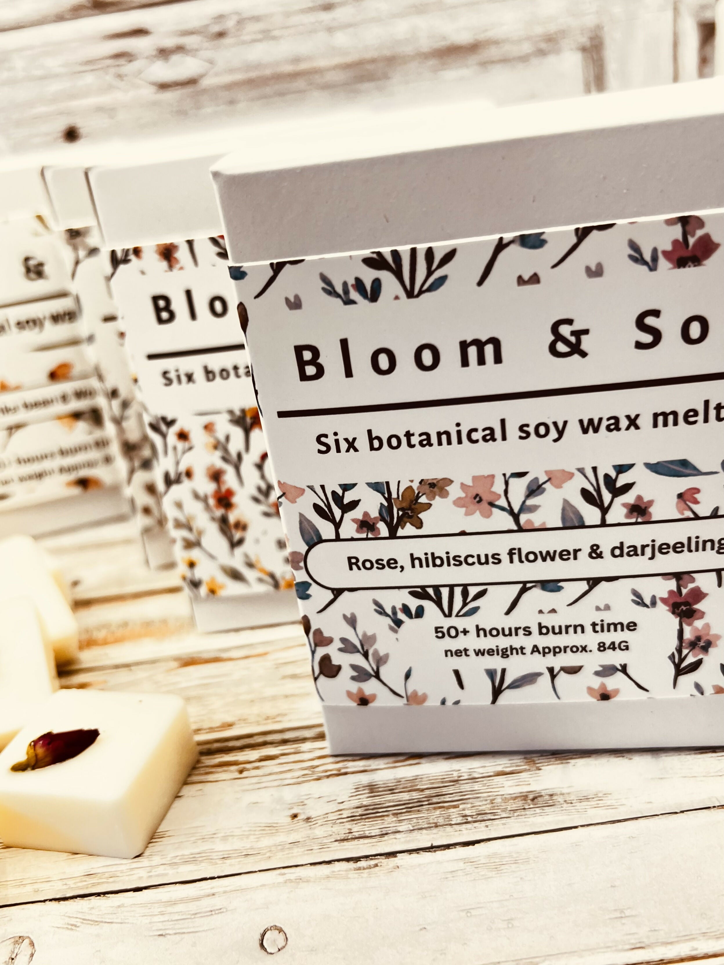 SIX BOTANICAL SOY WAX MELTS IN GIFT BOX