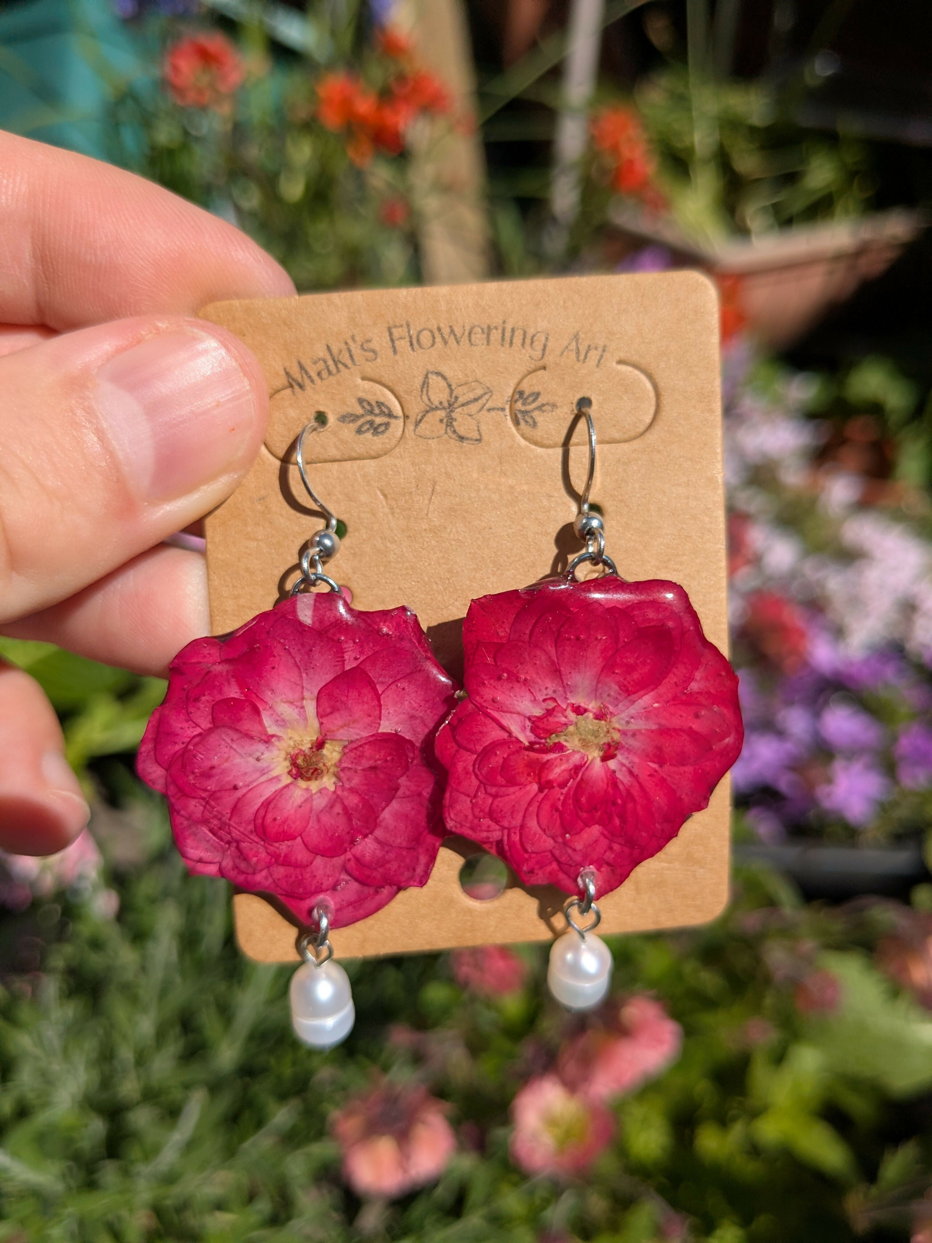 ROSES WITH FRESHWATER PEARLS