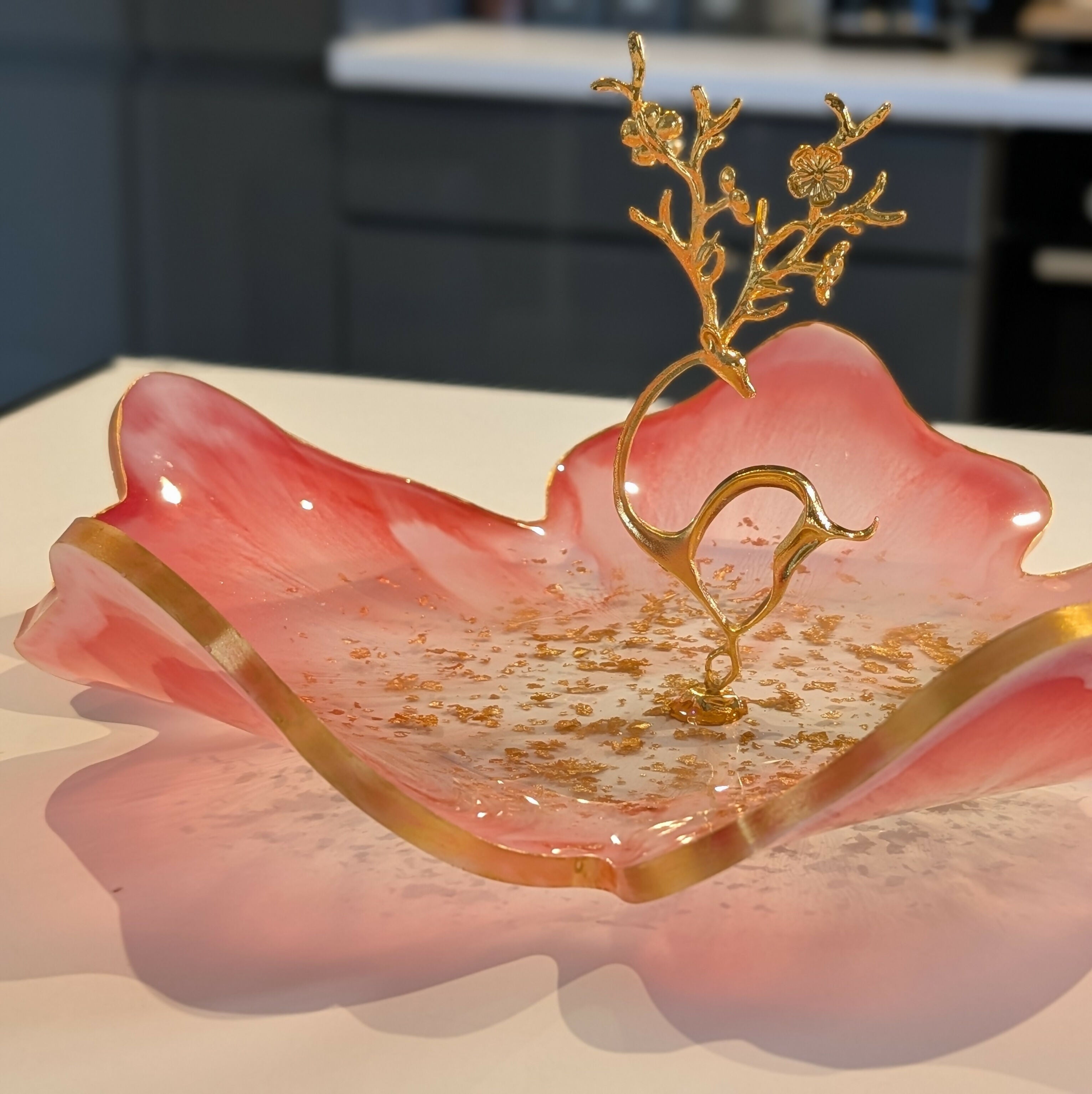 BEAUTIFUL IRREGULAR SHAPE GOLD REINDEER FRUIT BOWL