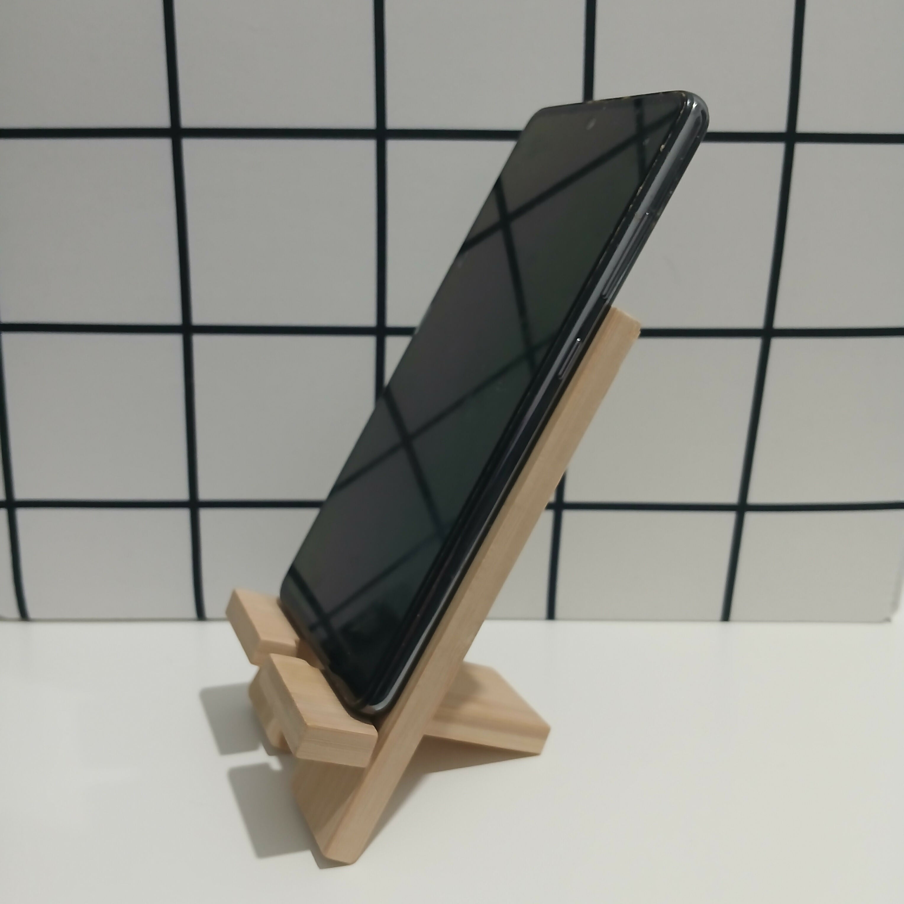 Keep Smiling Bamboo Mobile Phone Stand Holder