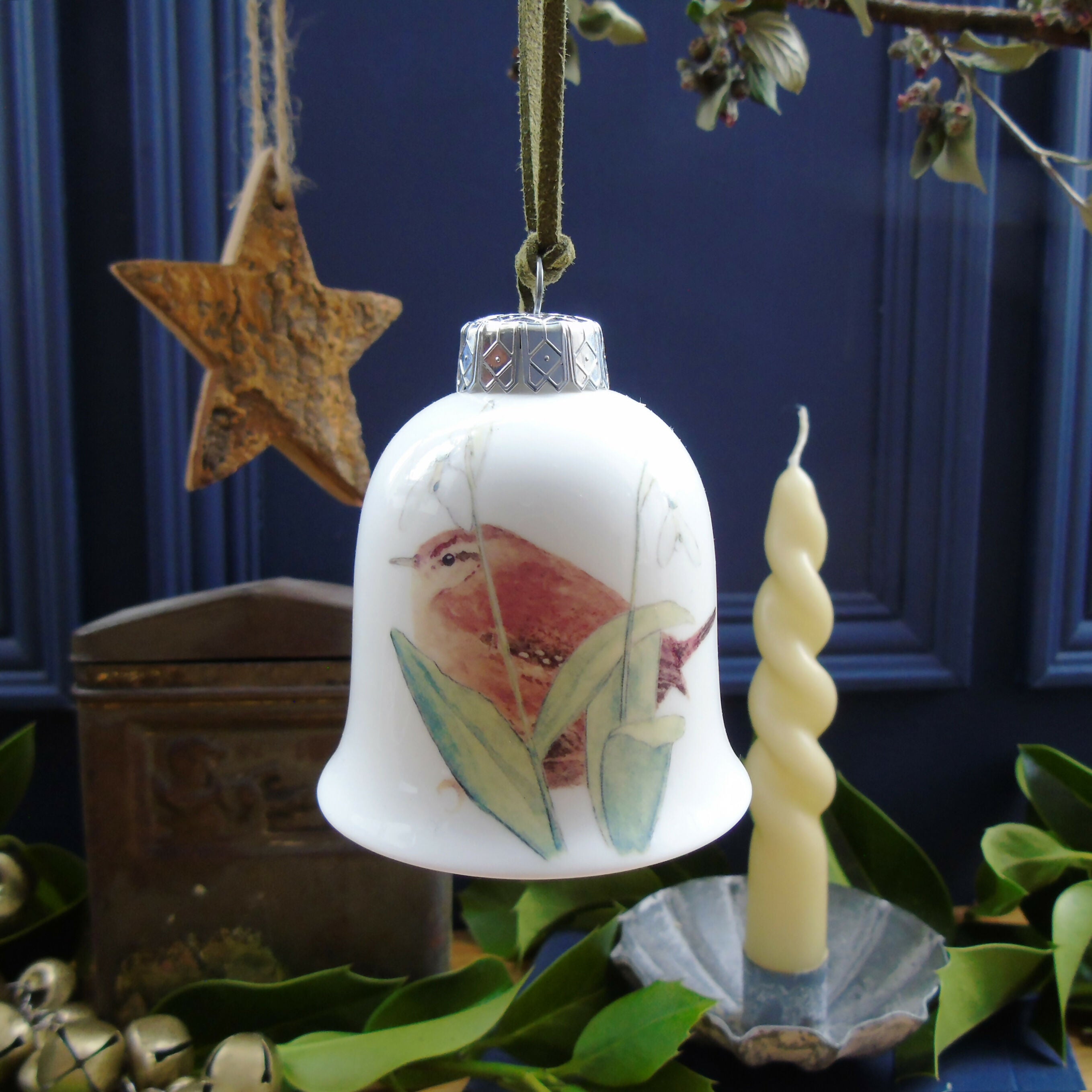 Fine Bone China Wren and Snowdrops Bell Decoration