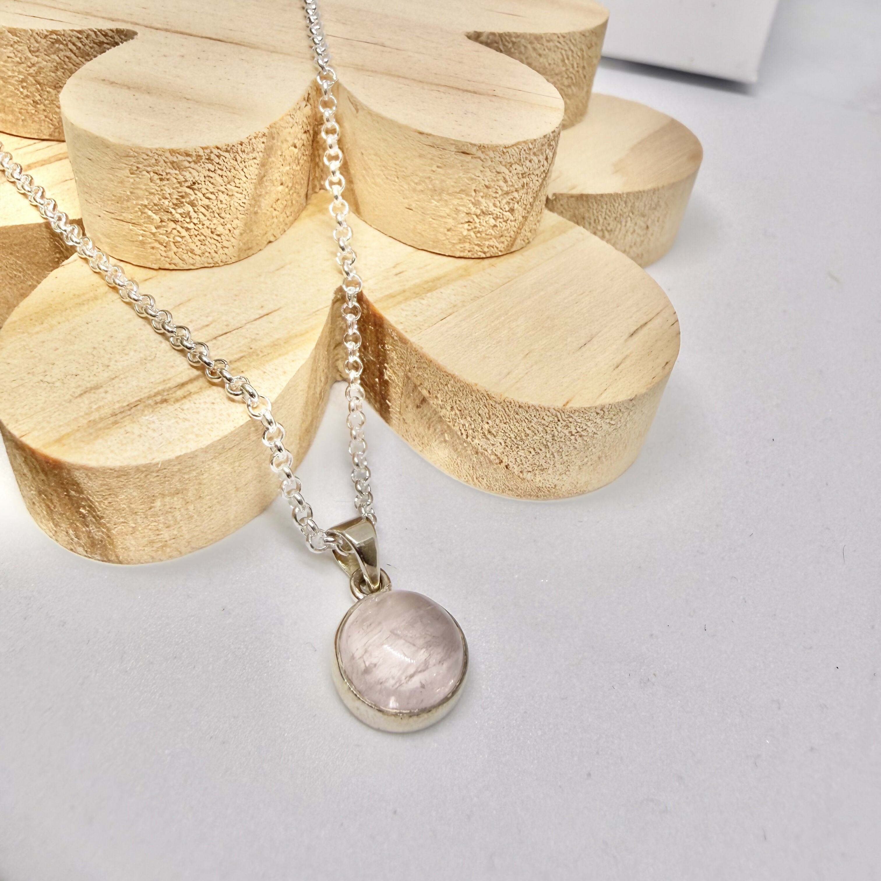MORGANITE ROUND NECKLACE