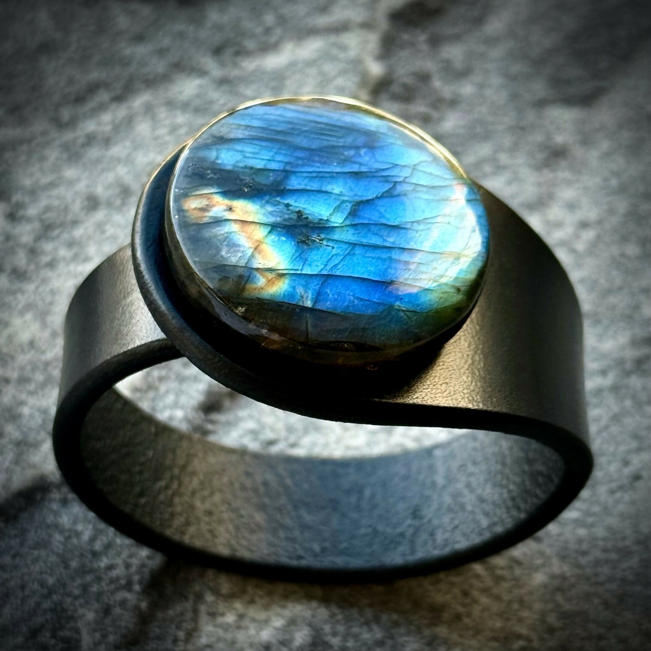 Handcrafted Natural Leather & Labradorite Gemstone Bracelet - Size S or M