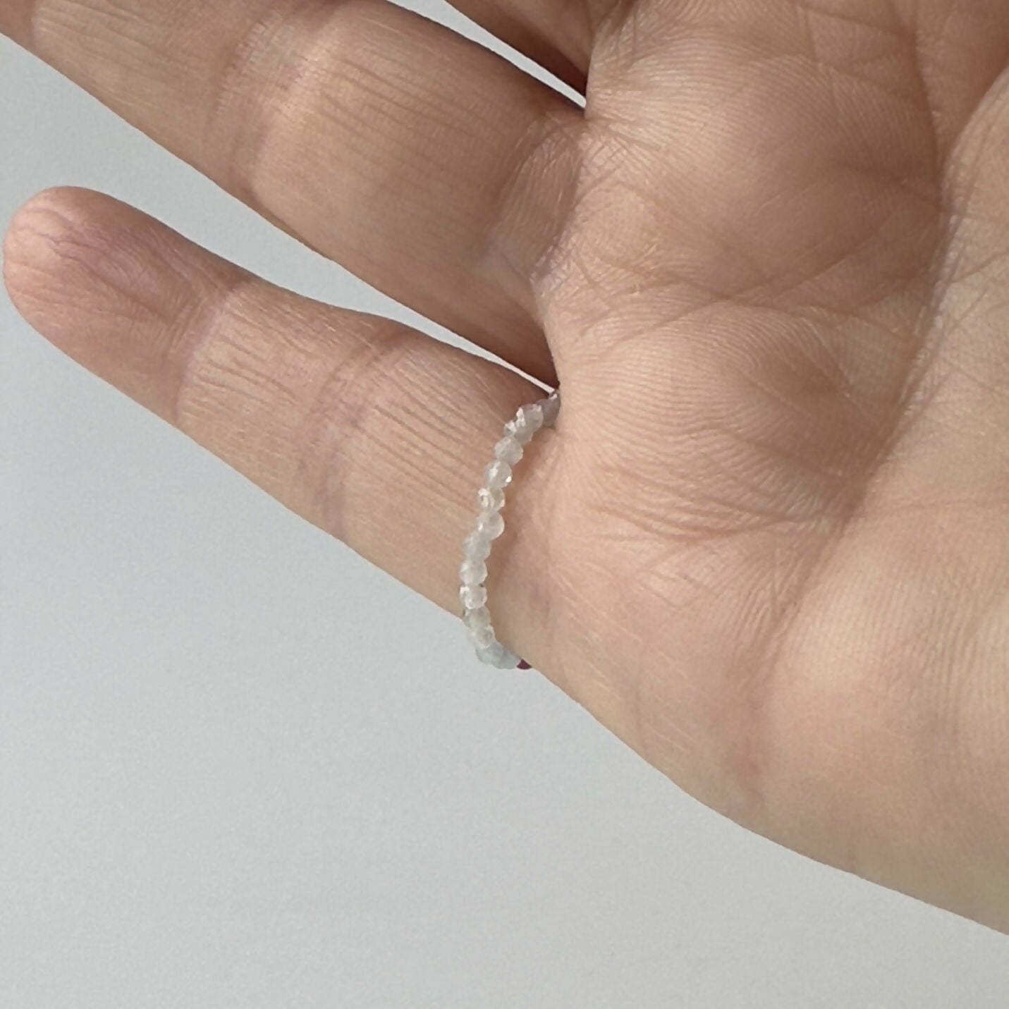 HEALING CRYSTAL STRETCH RING TO HELP WITH COURAGE