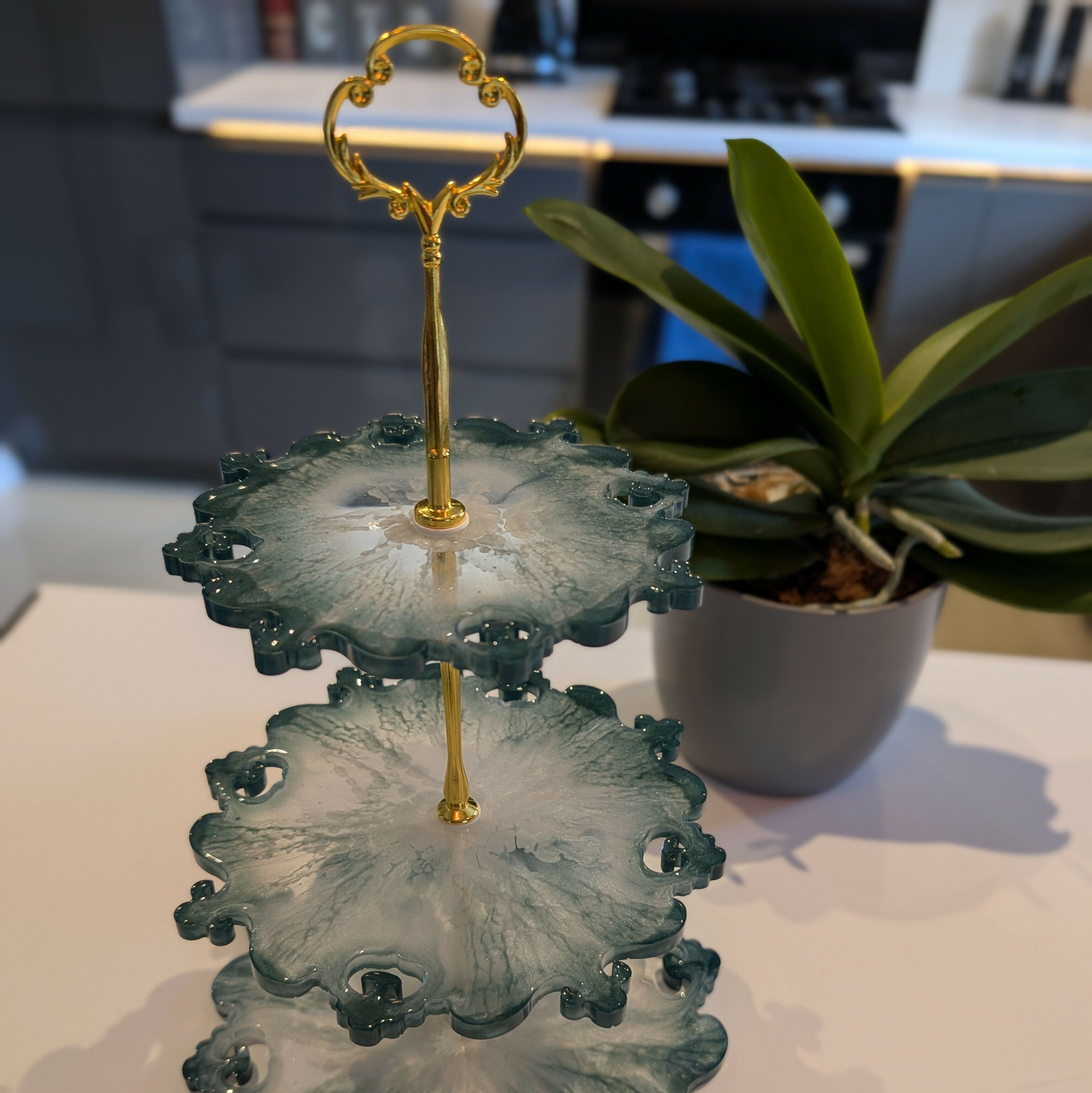 BESPOKE 3 TIERED AFTERNOON TEA CAKE STAND