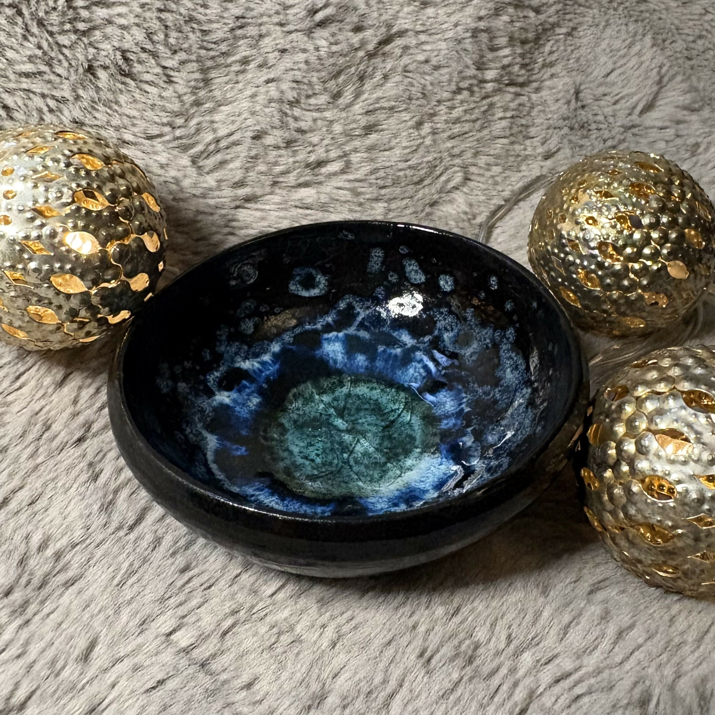Black Bubbles Bowl