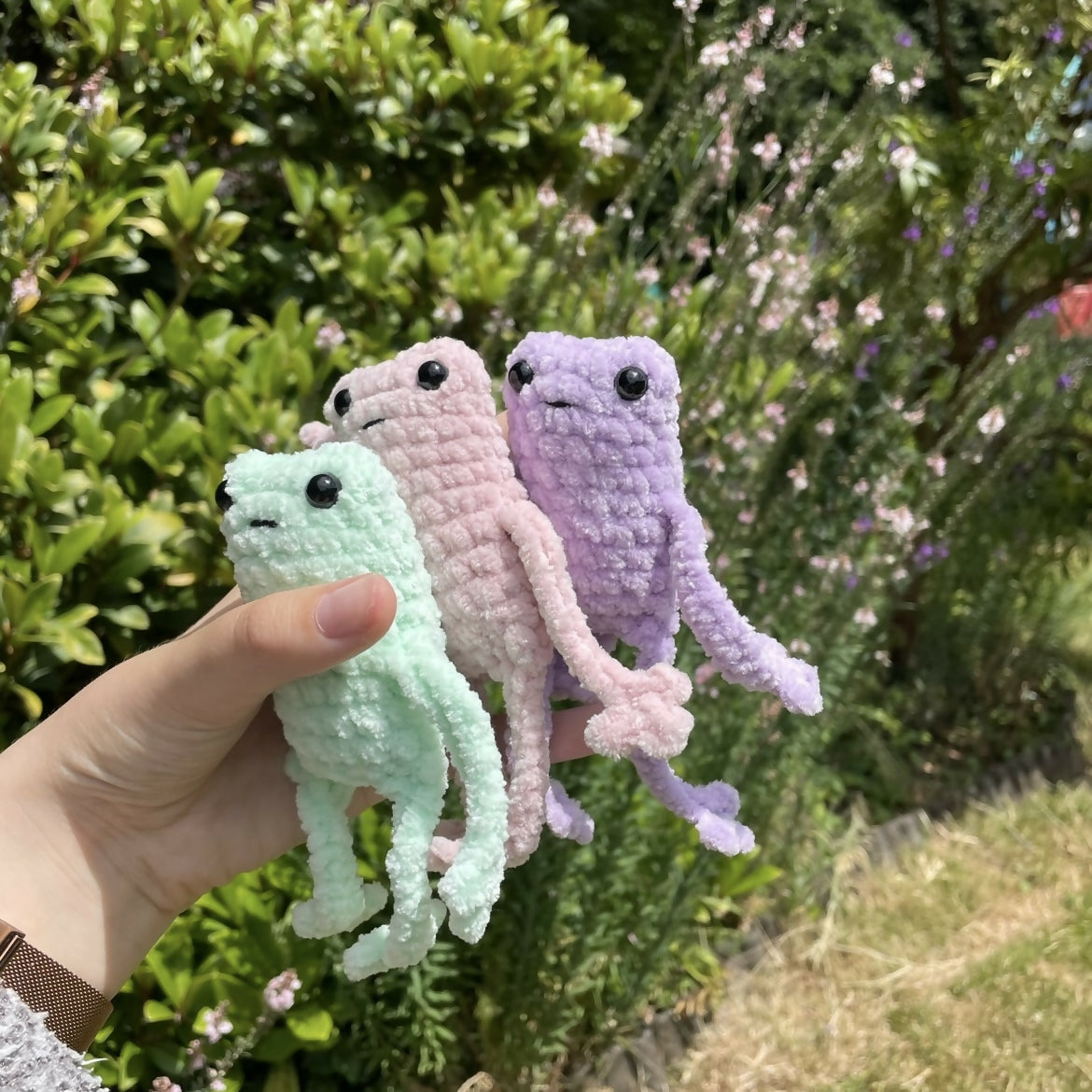 Crochet Leggy Frog