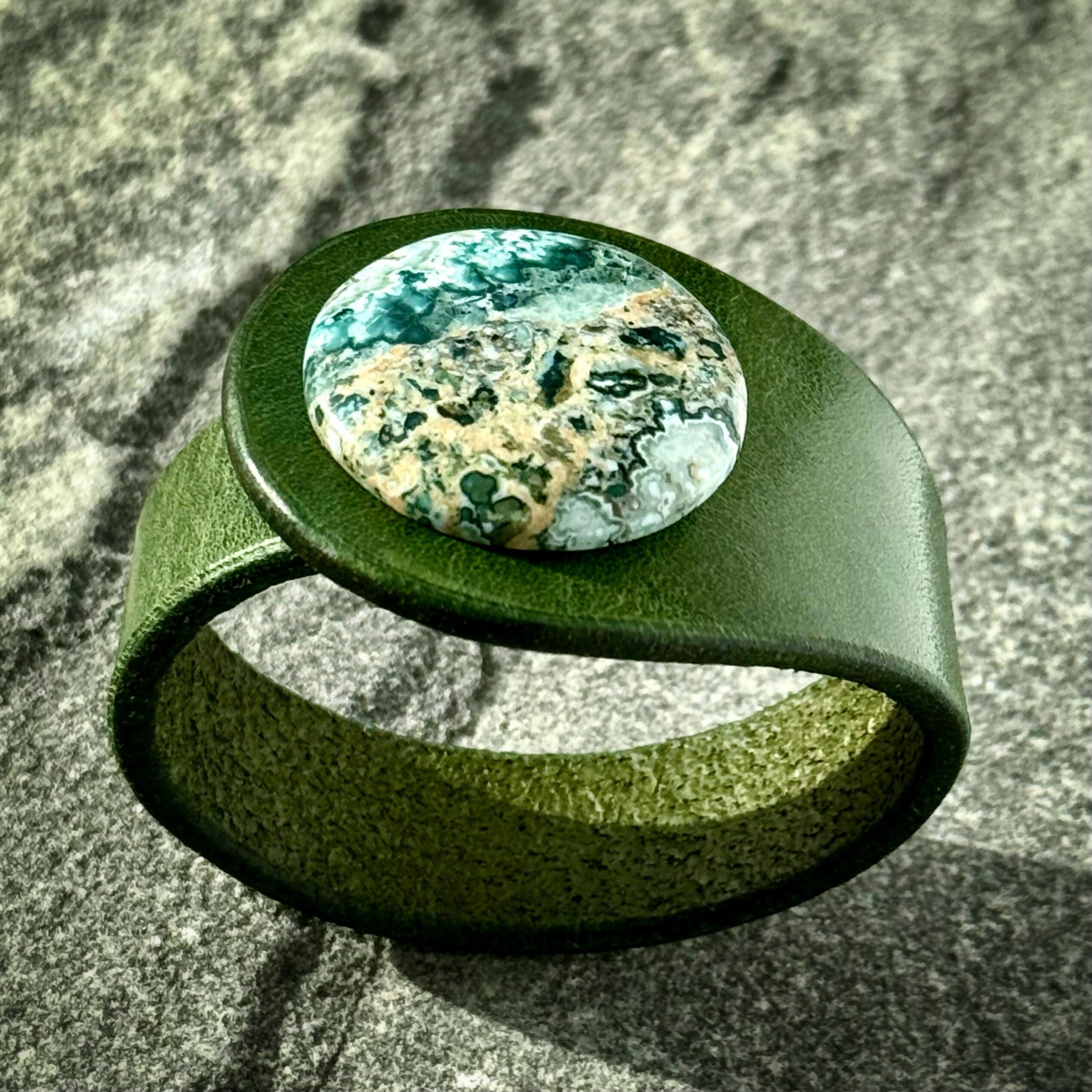 Handcrafted Natural Leather & Rare Blue Tide Seam Onyx Gemstone Bracelet - Size S or M