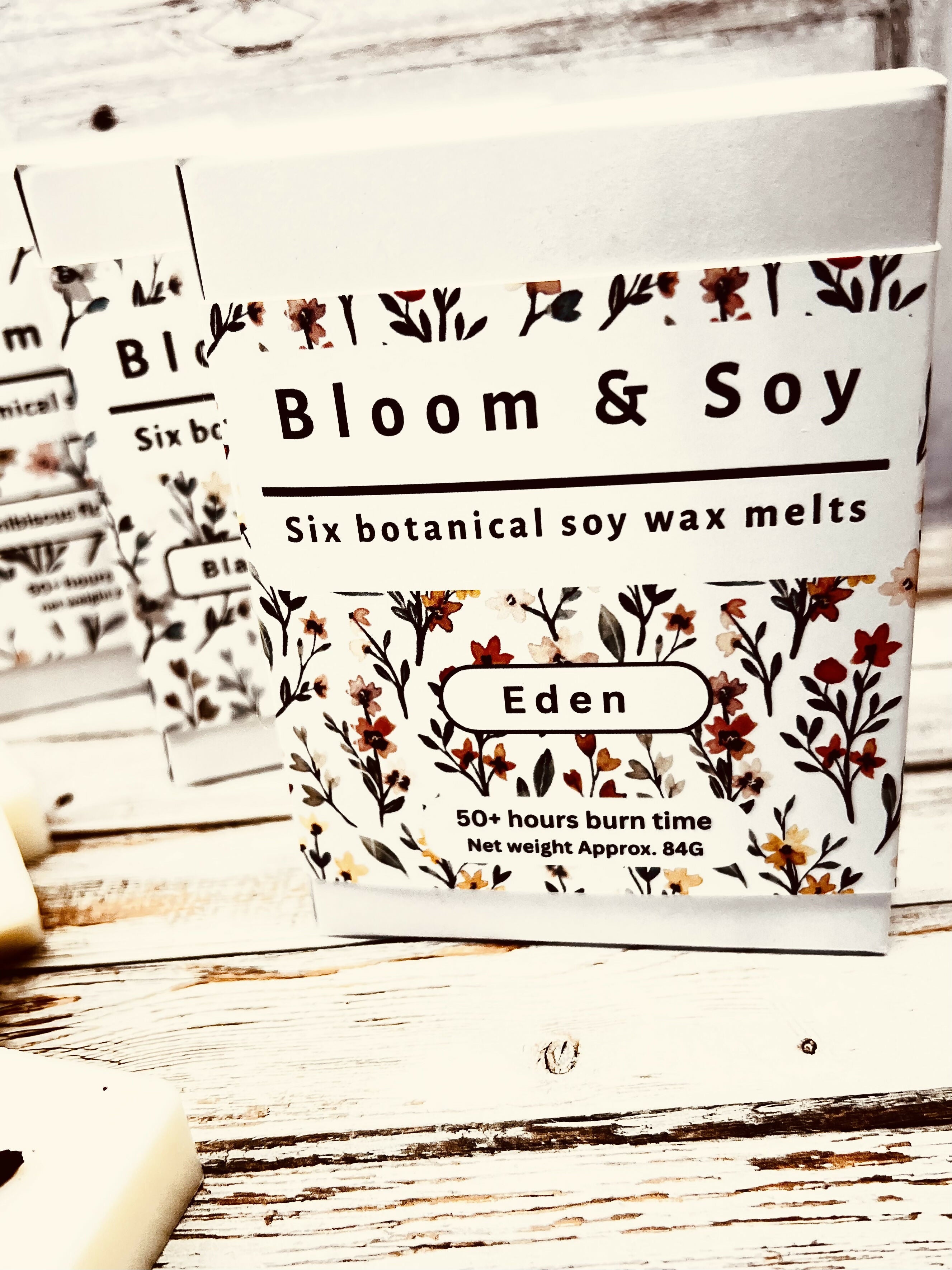 SIX BOTANICAL SOY WAX MELTS IN GIFT BOX
