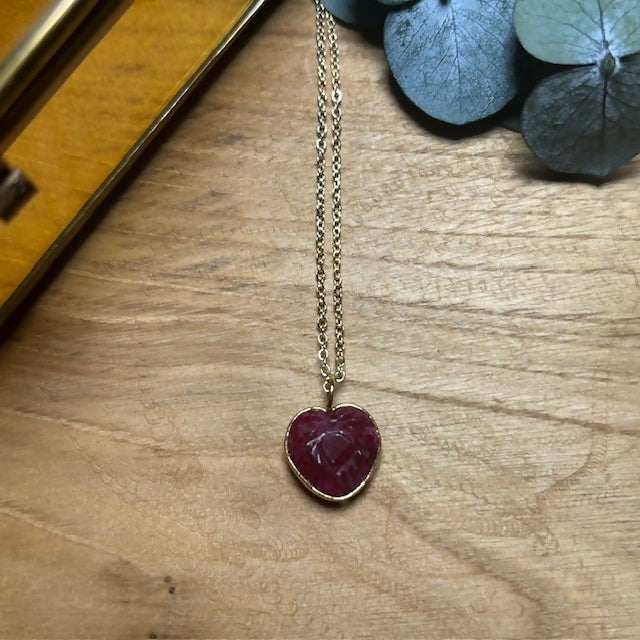 Lovely Gold Plated Carved Ruby Heart Pendant Necklace