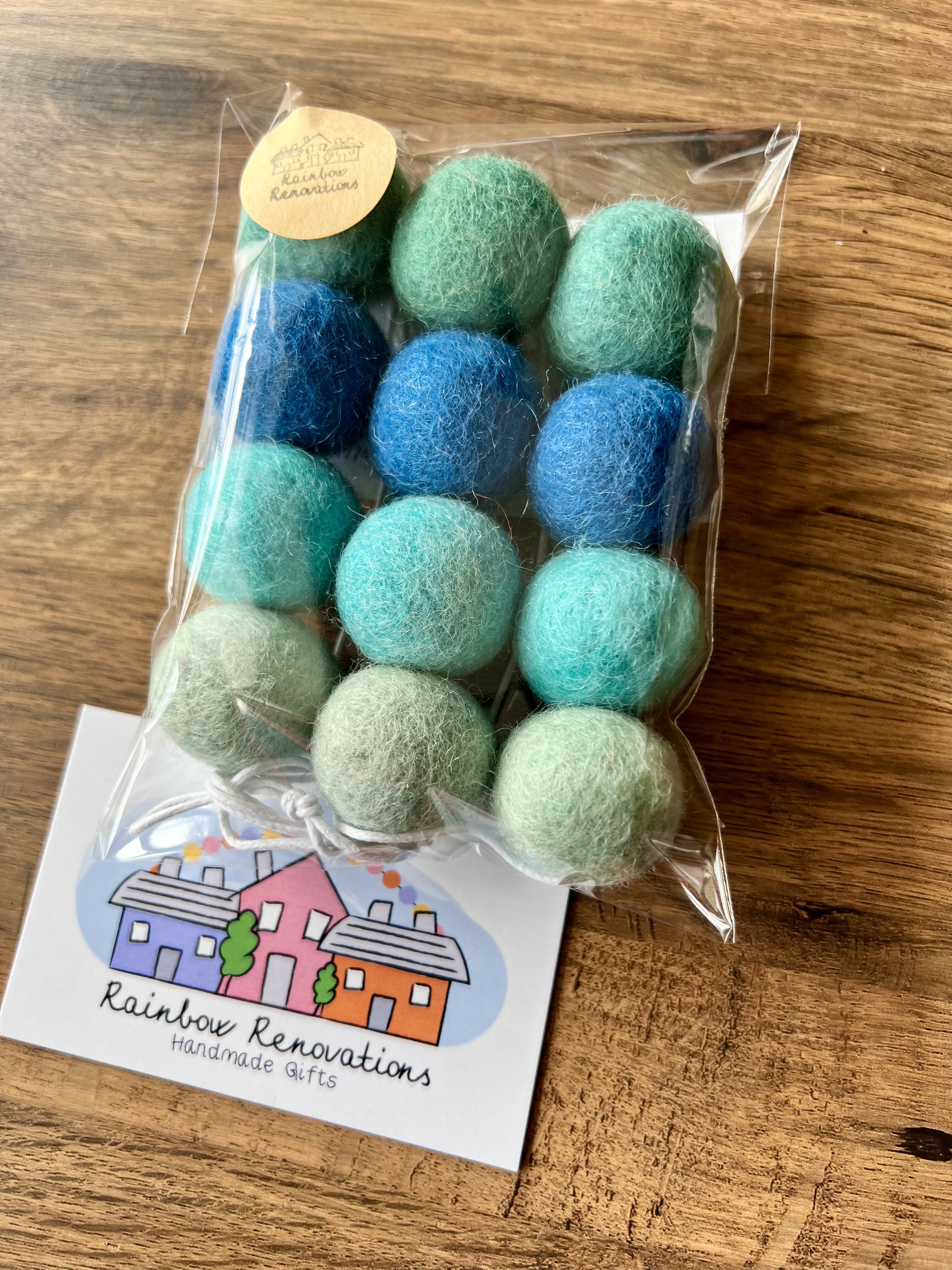 Feltball Garland (12 feltballs)
