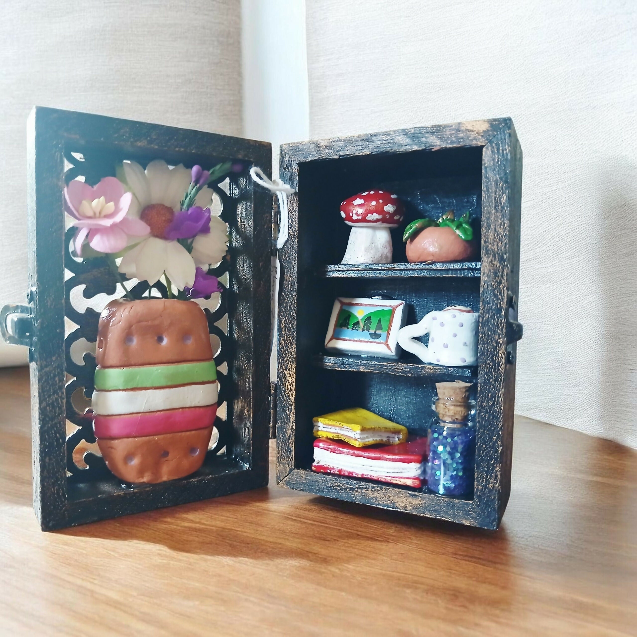 Shelf and Flowers Diorama Box