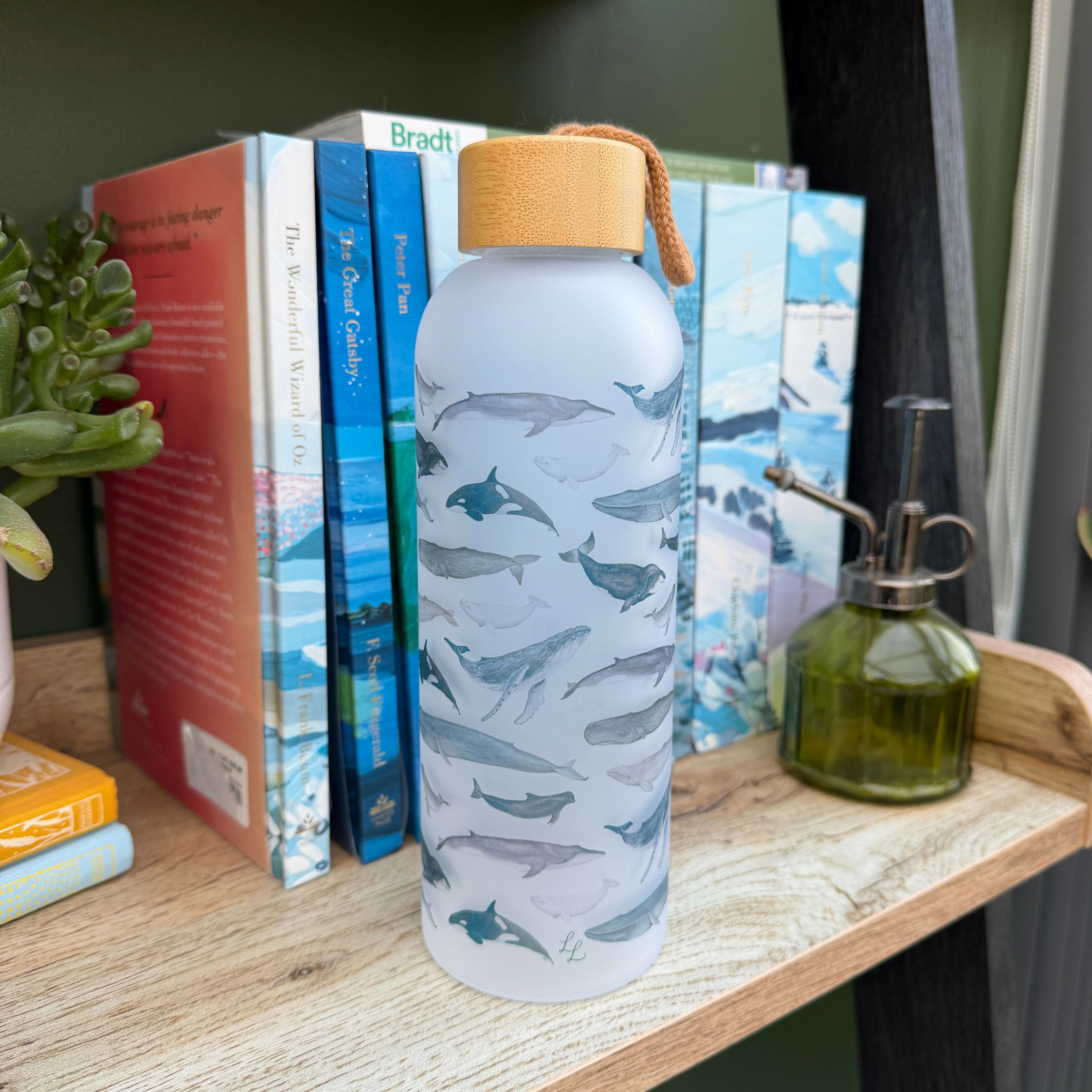 Whale - 25oz Glass Water Bottle with Bamboo Lid