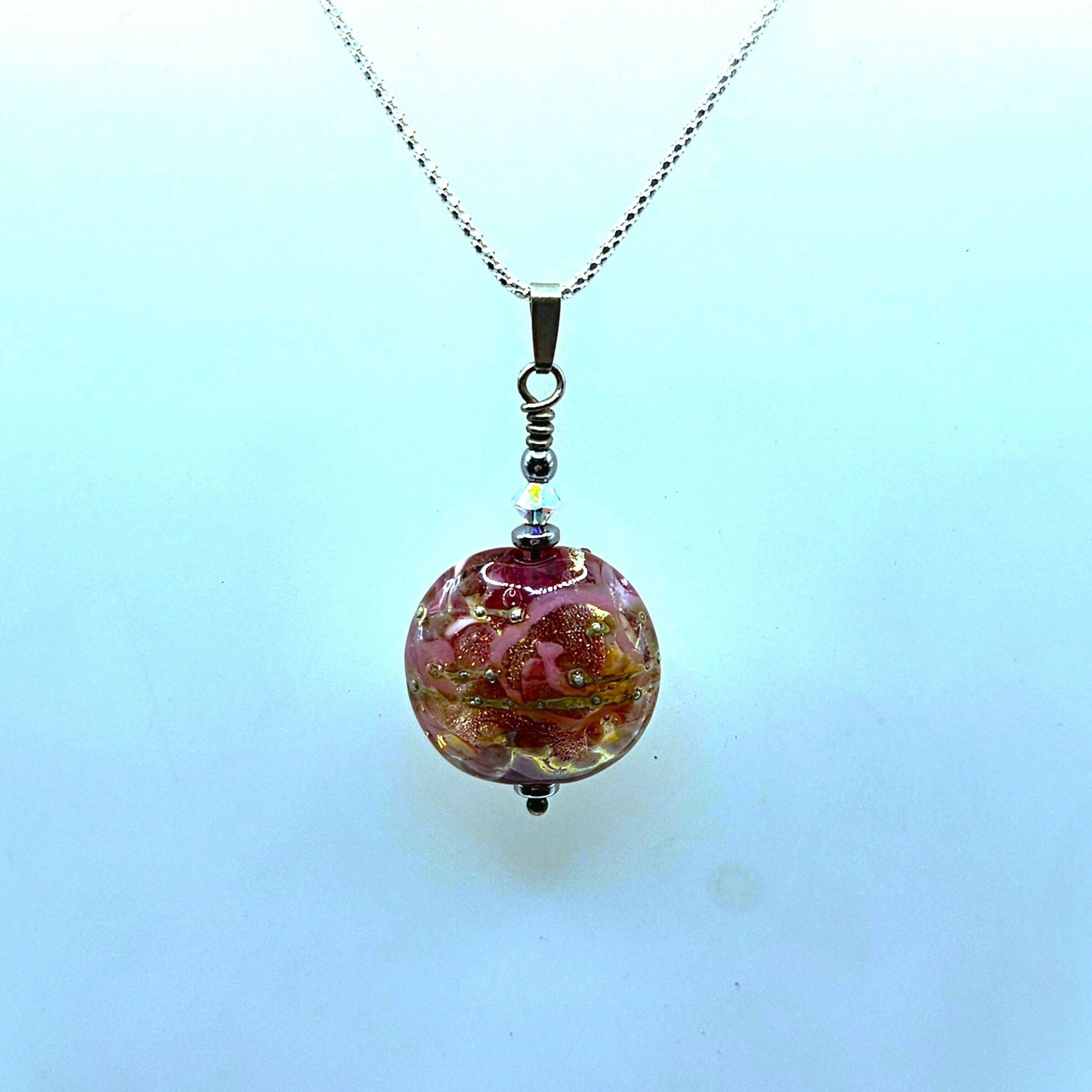 ELEGANT GLASS PENDANT