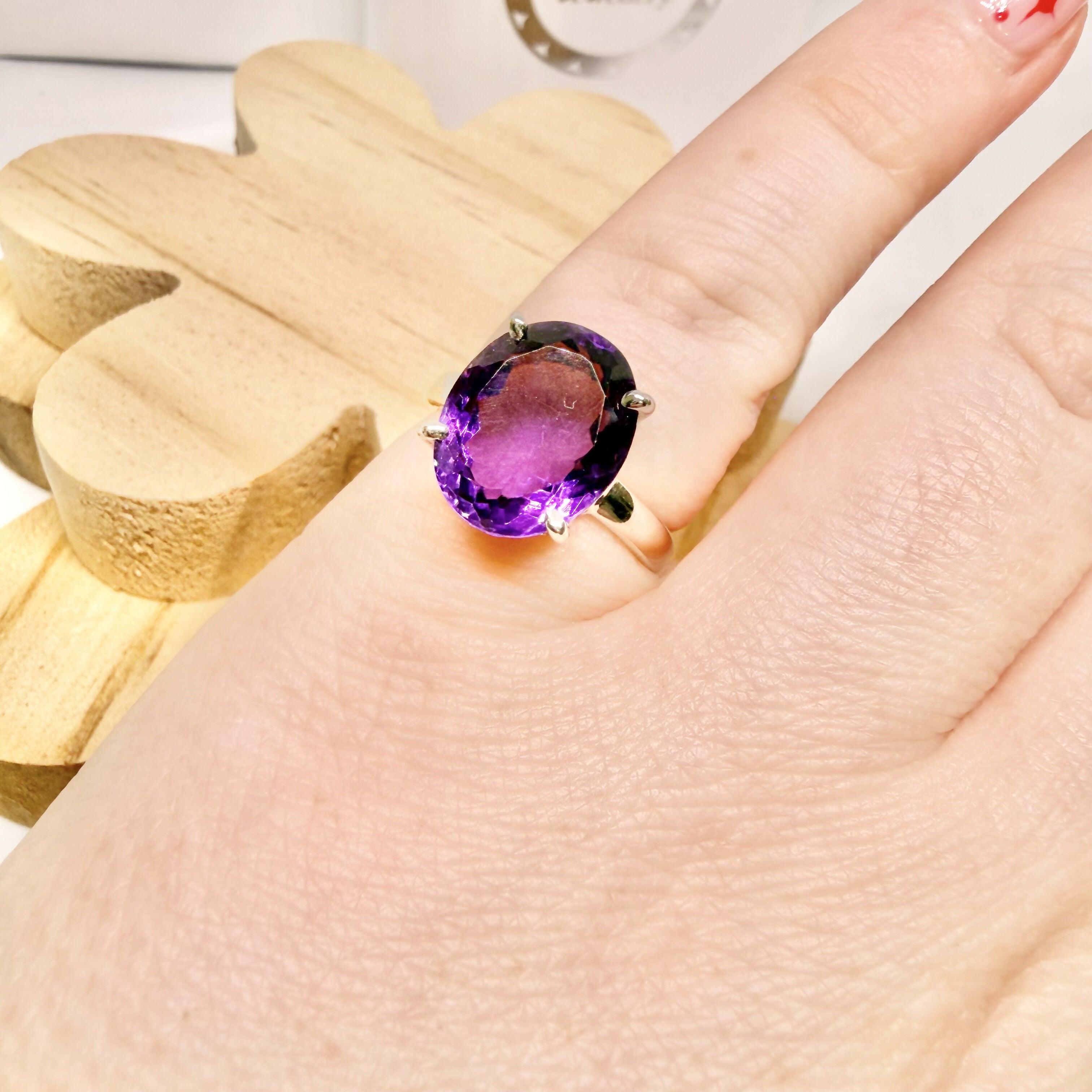 AMETHYST OVAL RING SIZE N