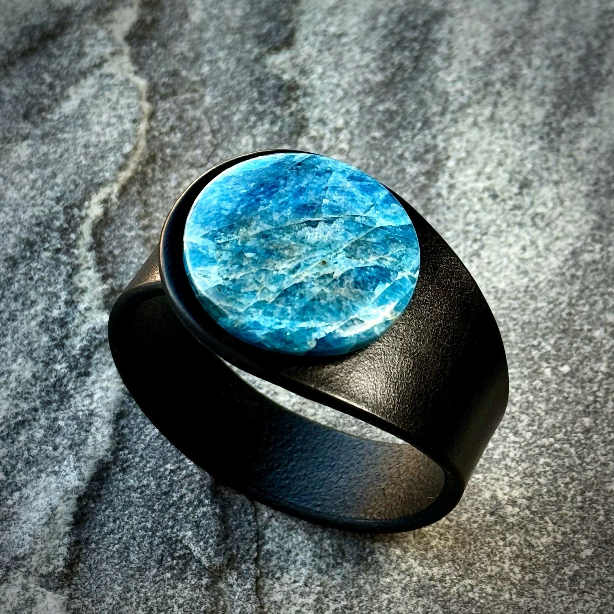 Handcrafted Natural Leather & Apatite Gemstone Bracelet - Size S or M