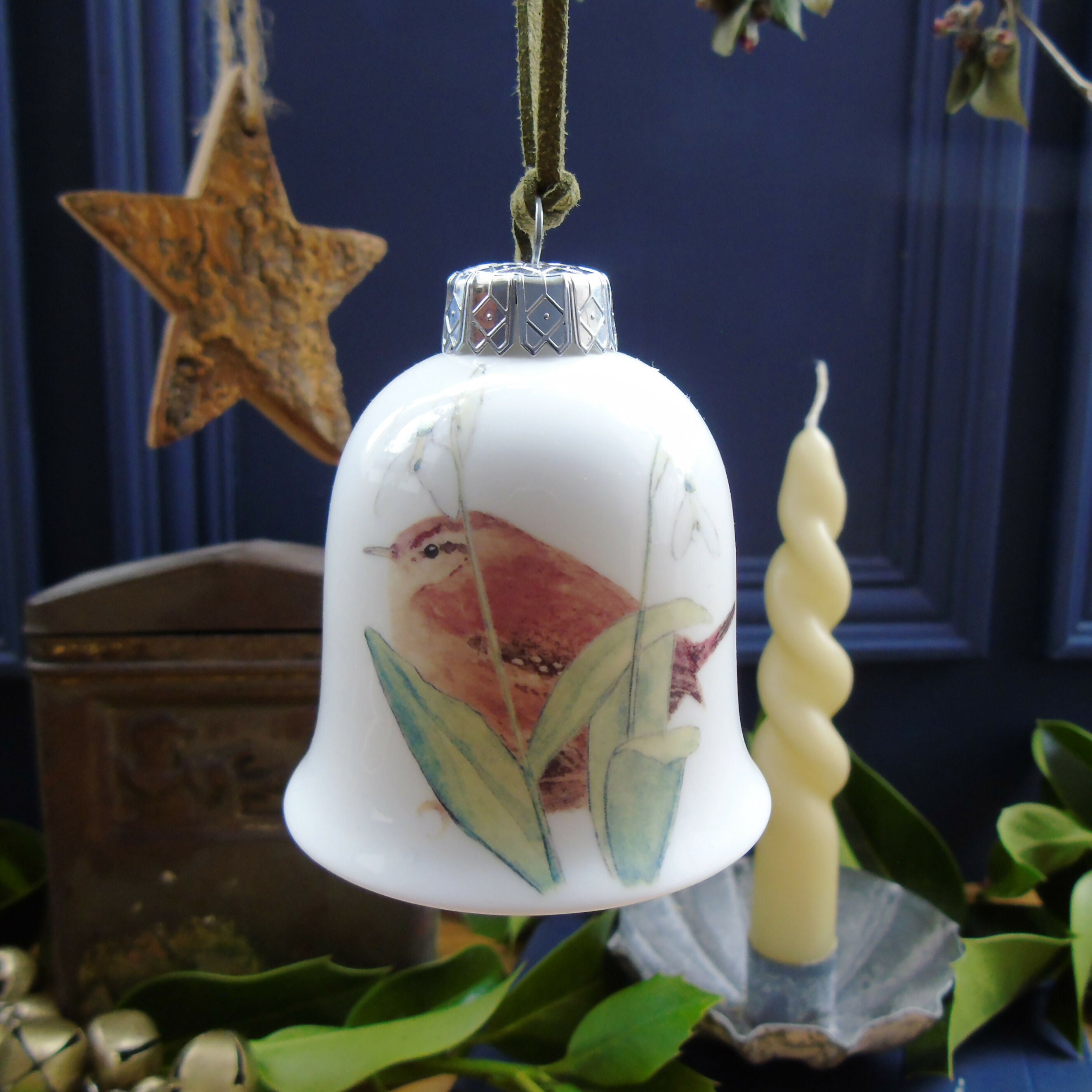 Fine Bone China Wren and Snowdrops Bell Decoration