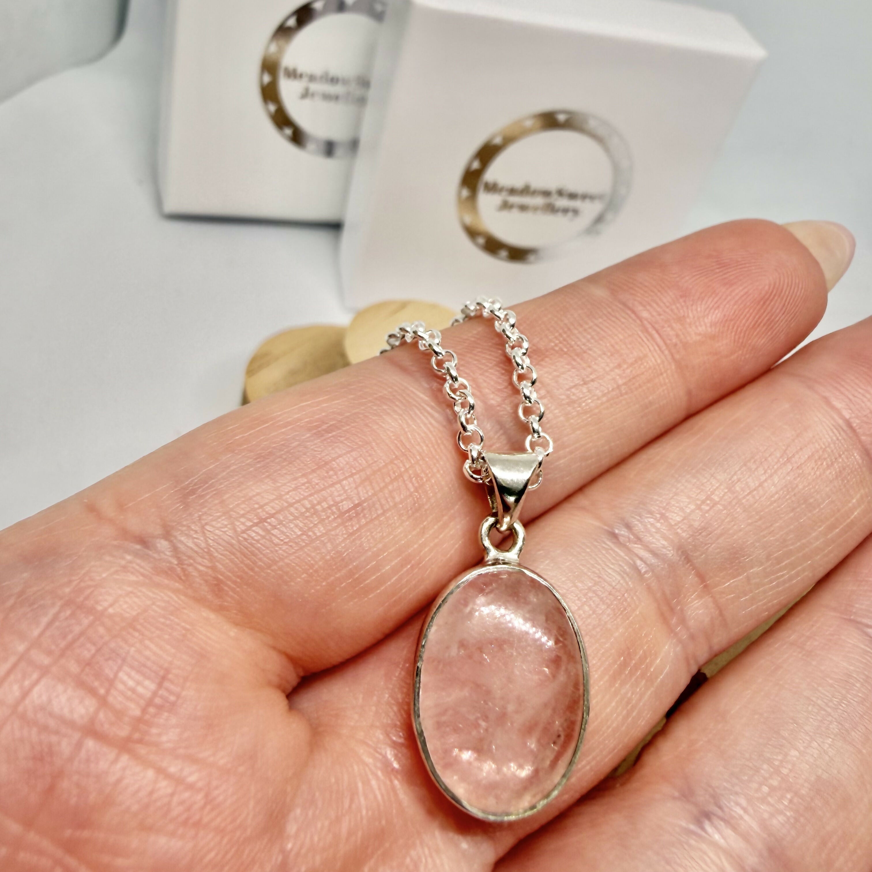 ROSE QUARTZ NECKLACE