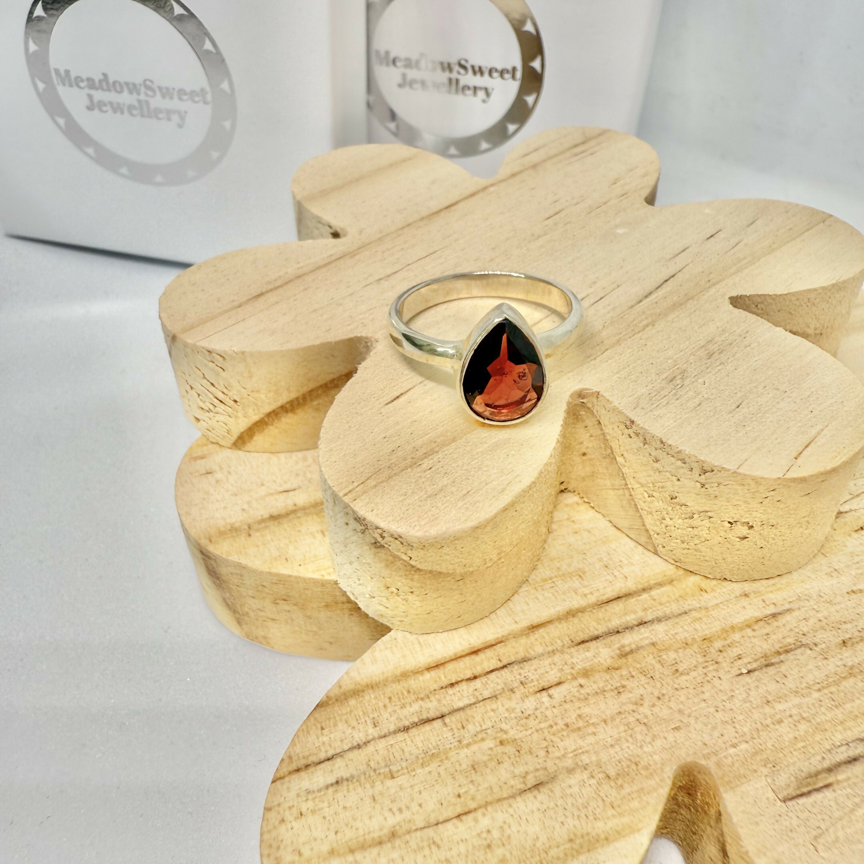 GARNET RING SIZE N
