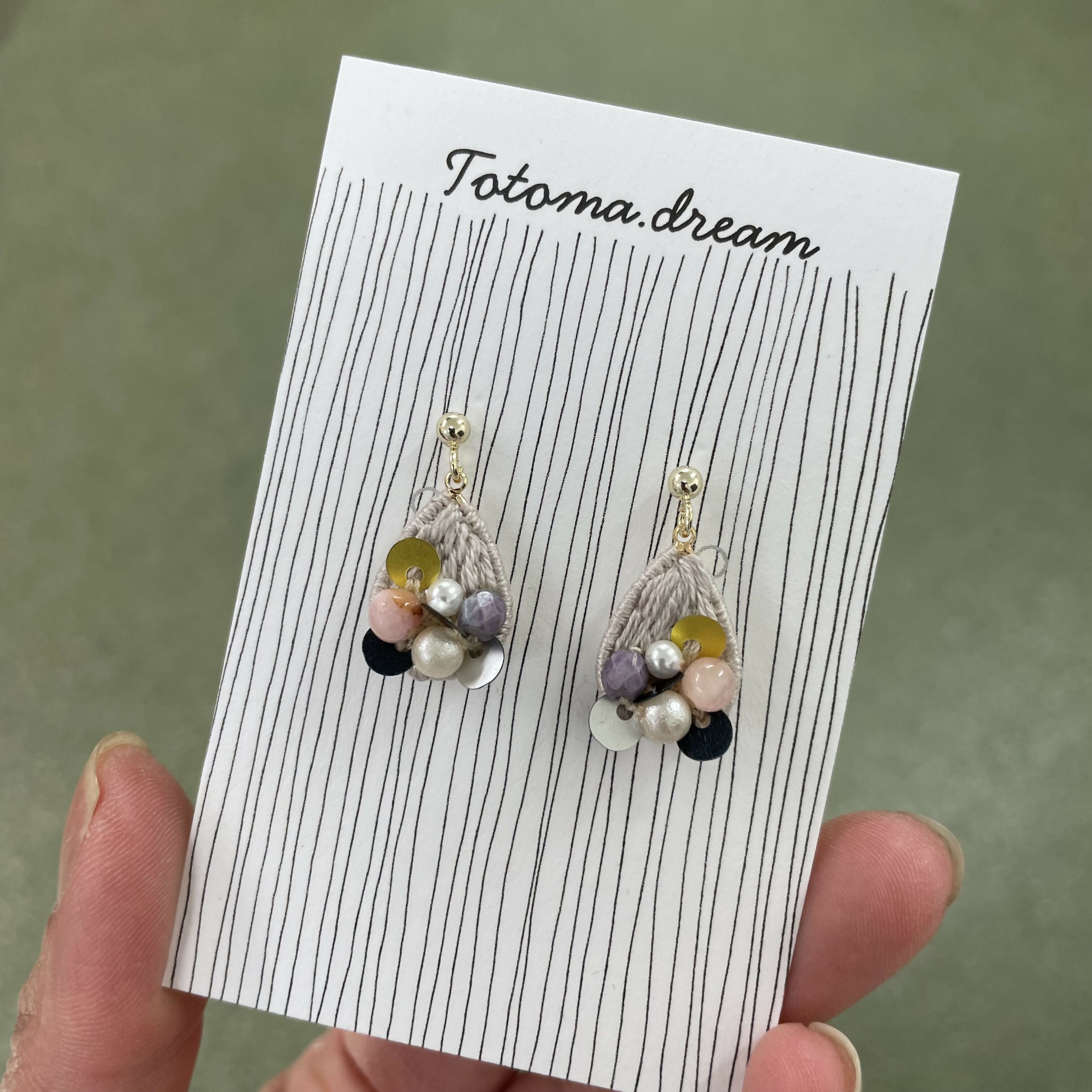 Pendant Crystal Embroidery Earrings (Waterdrop)