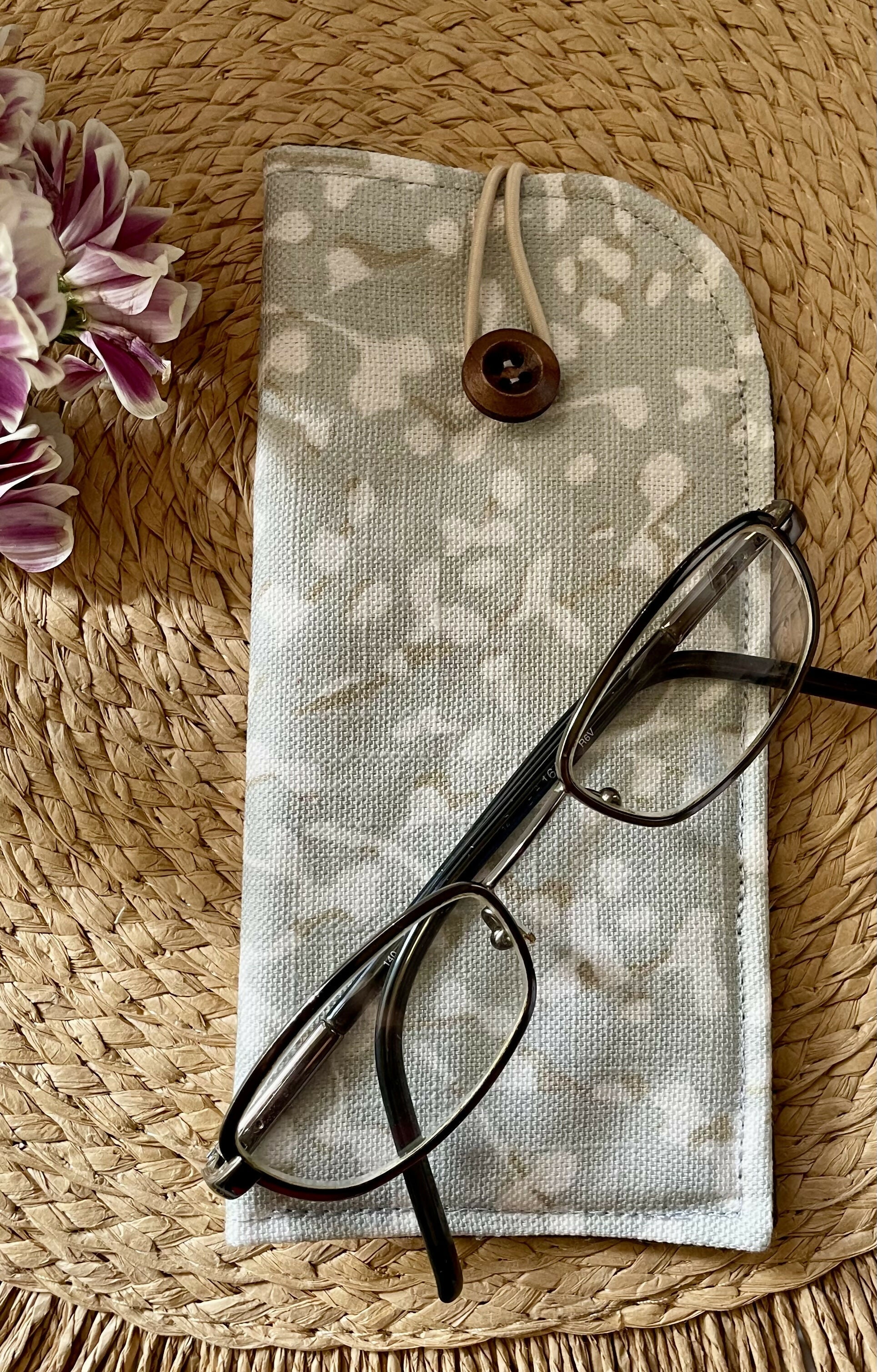 White Stem Flowers Glasses Case