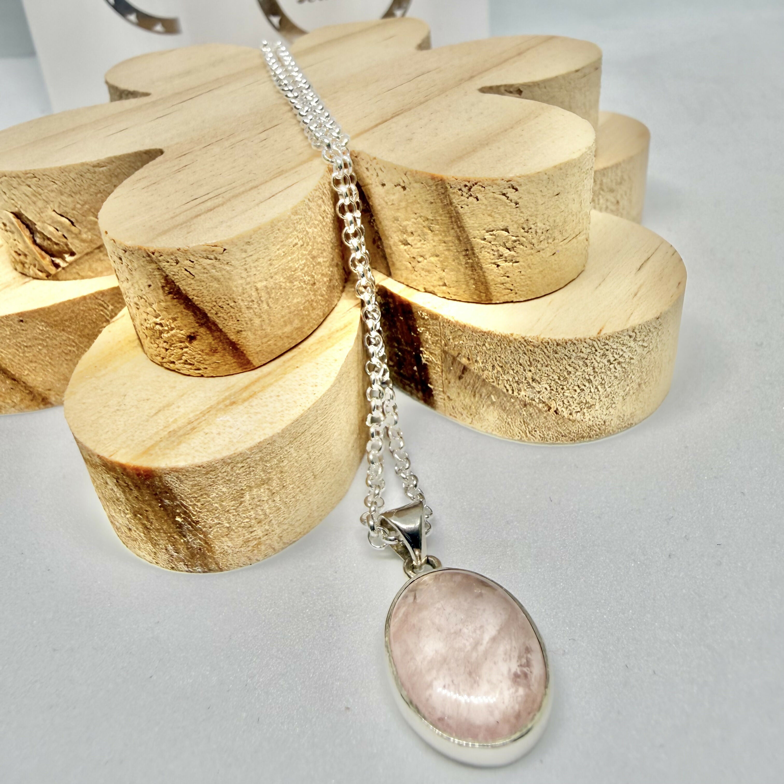 ROSE QUARTZ NECKLACE
