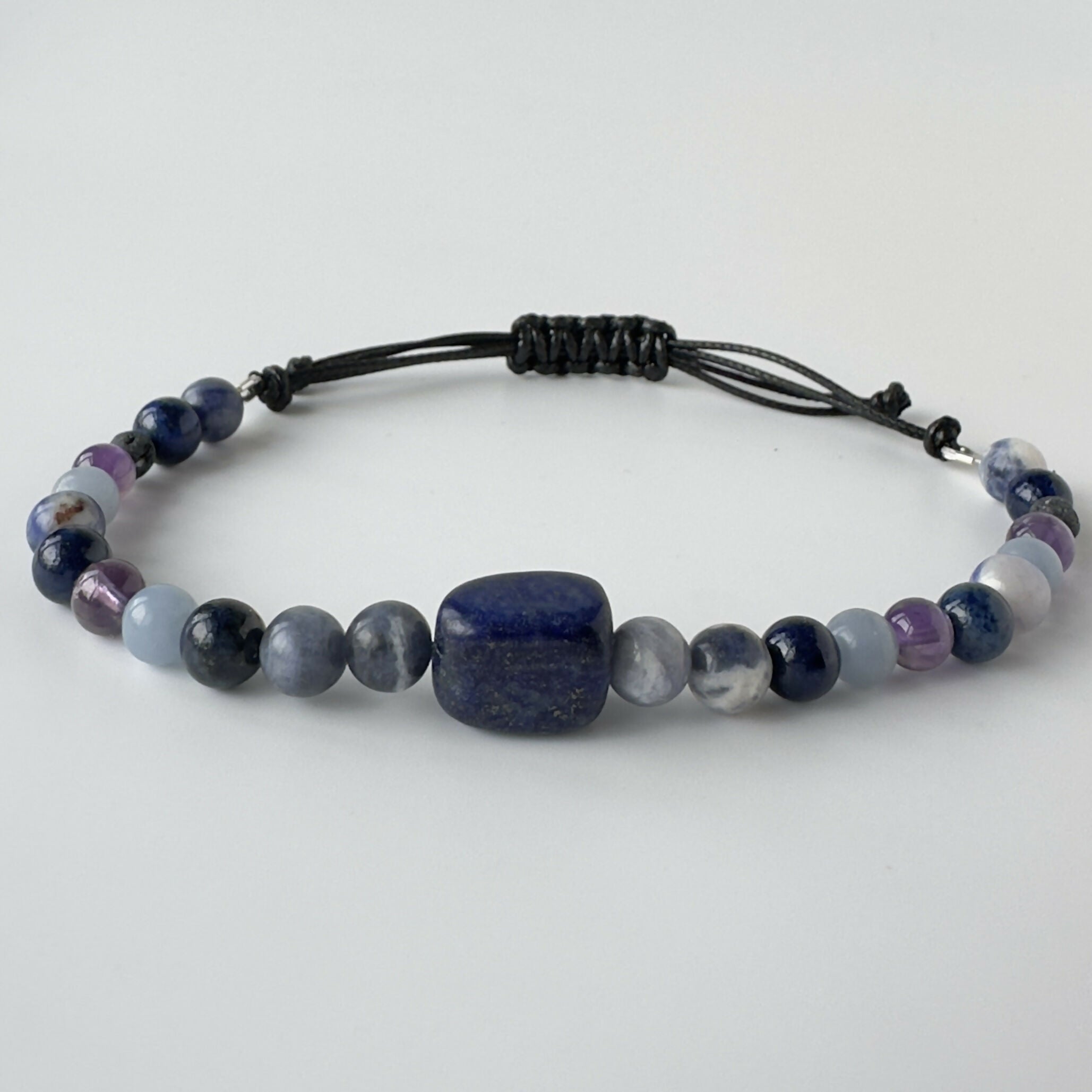 UNISEX HEALING CRYSTAL THROAT CHAKRA BRACELET WITH AROMATHERAPY BEADS