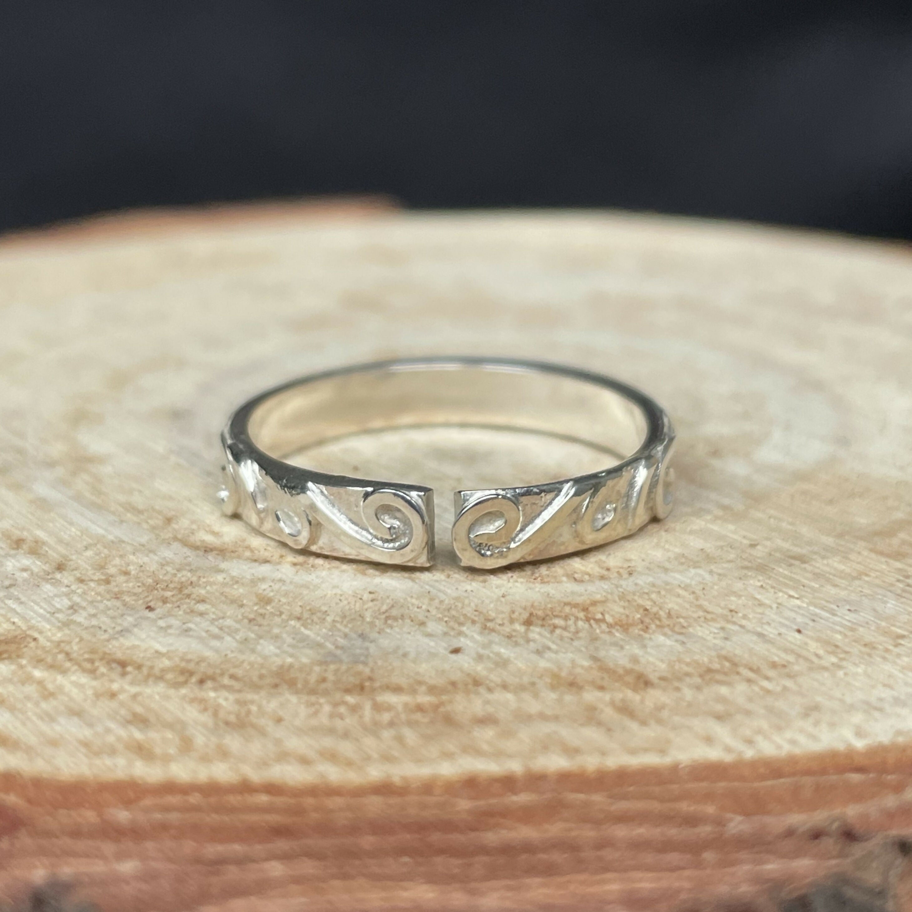 Sterling Silver Open Band with Filigree Details (Size X)