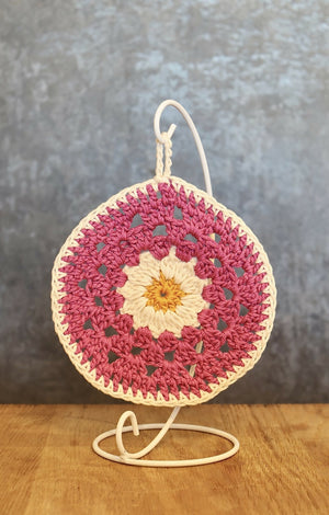 Crochet_Daisy_Potholder_Rose_Stand_HangingDeco Large