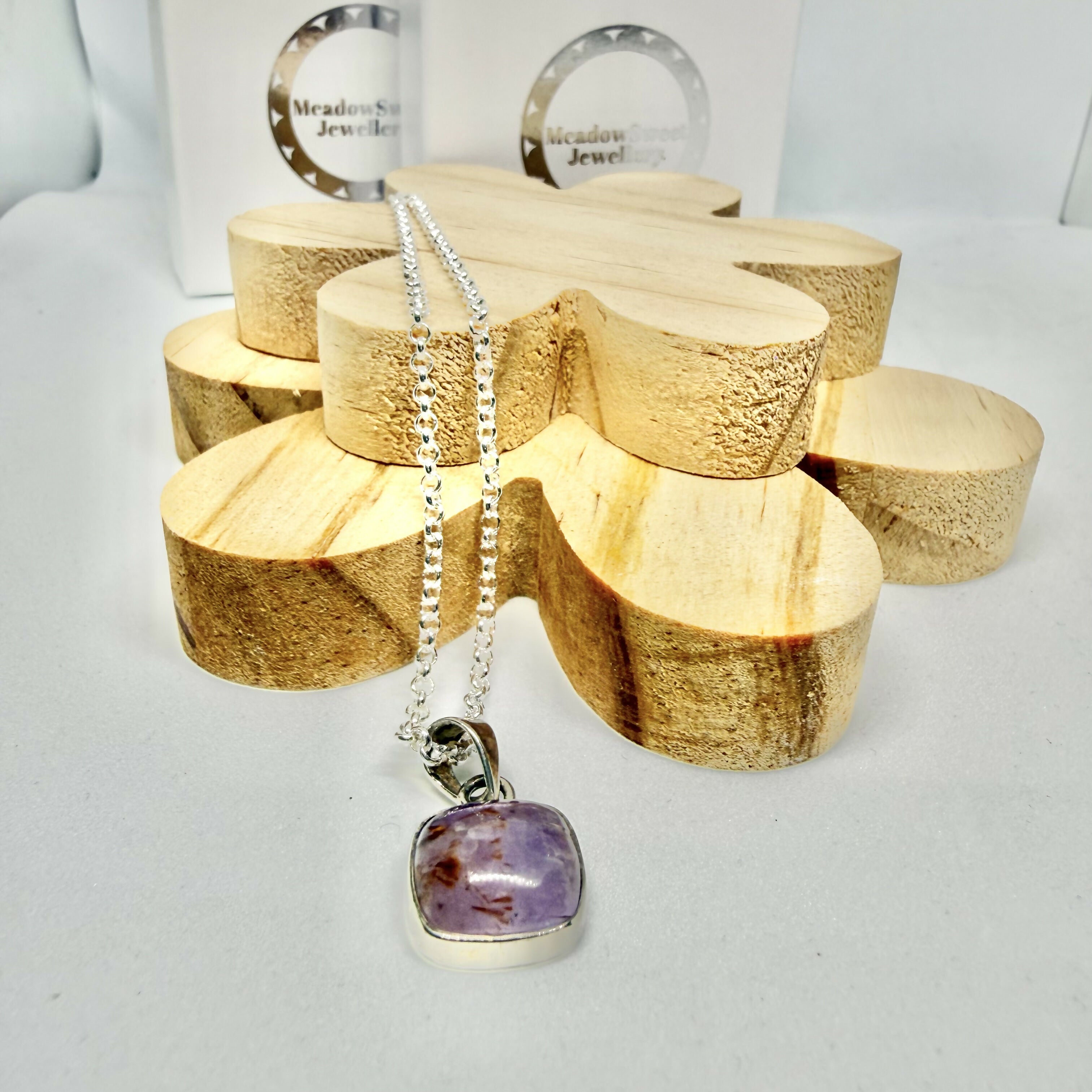 SUPER SEVEN NECKLACE