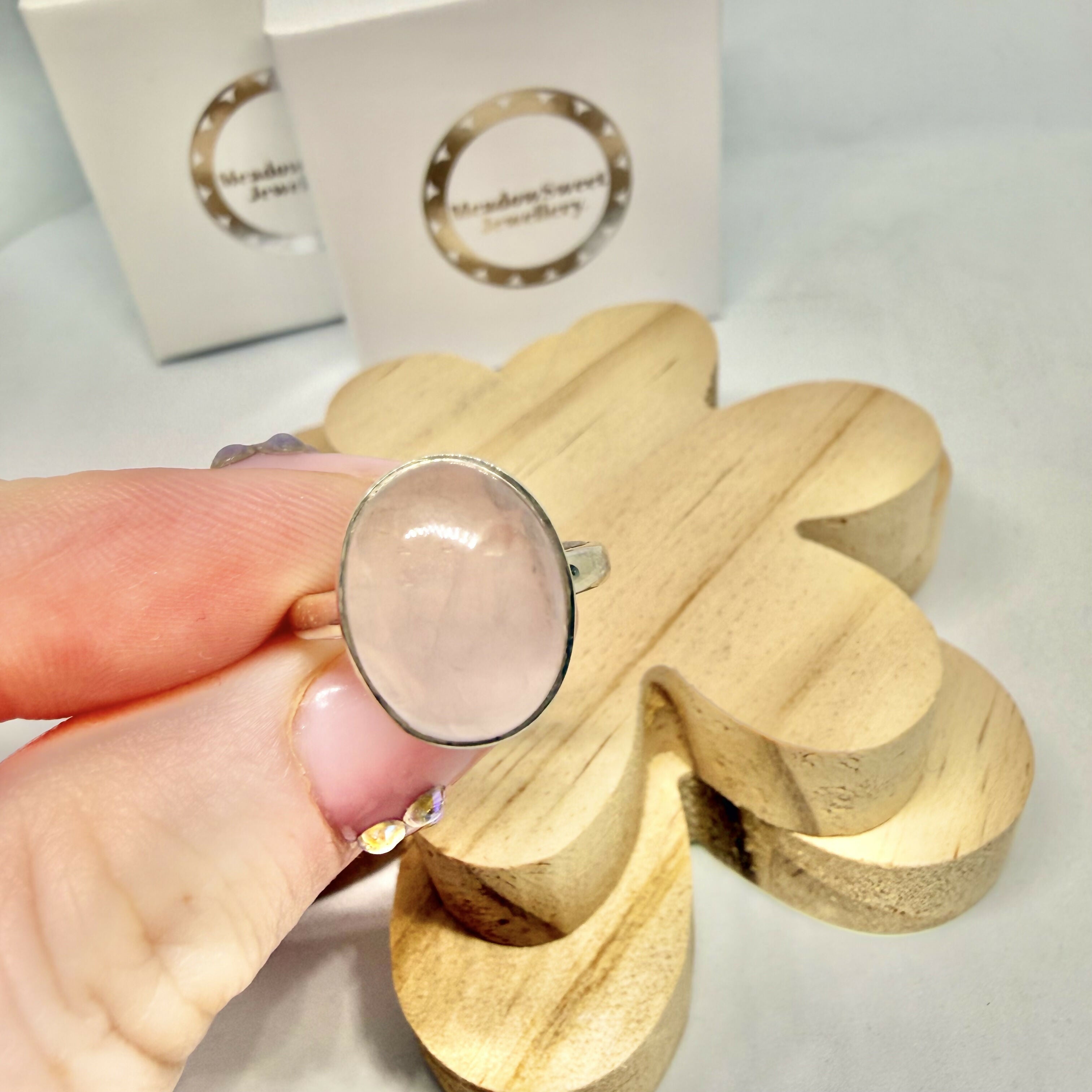 ROSE QUARTZ OVAL RING SIZE O 1/2