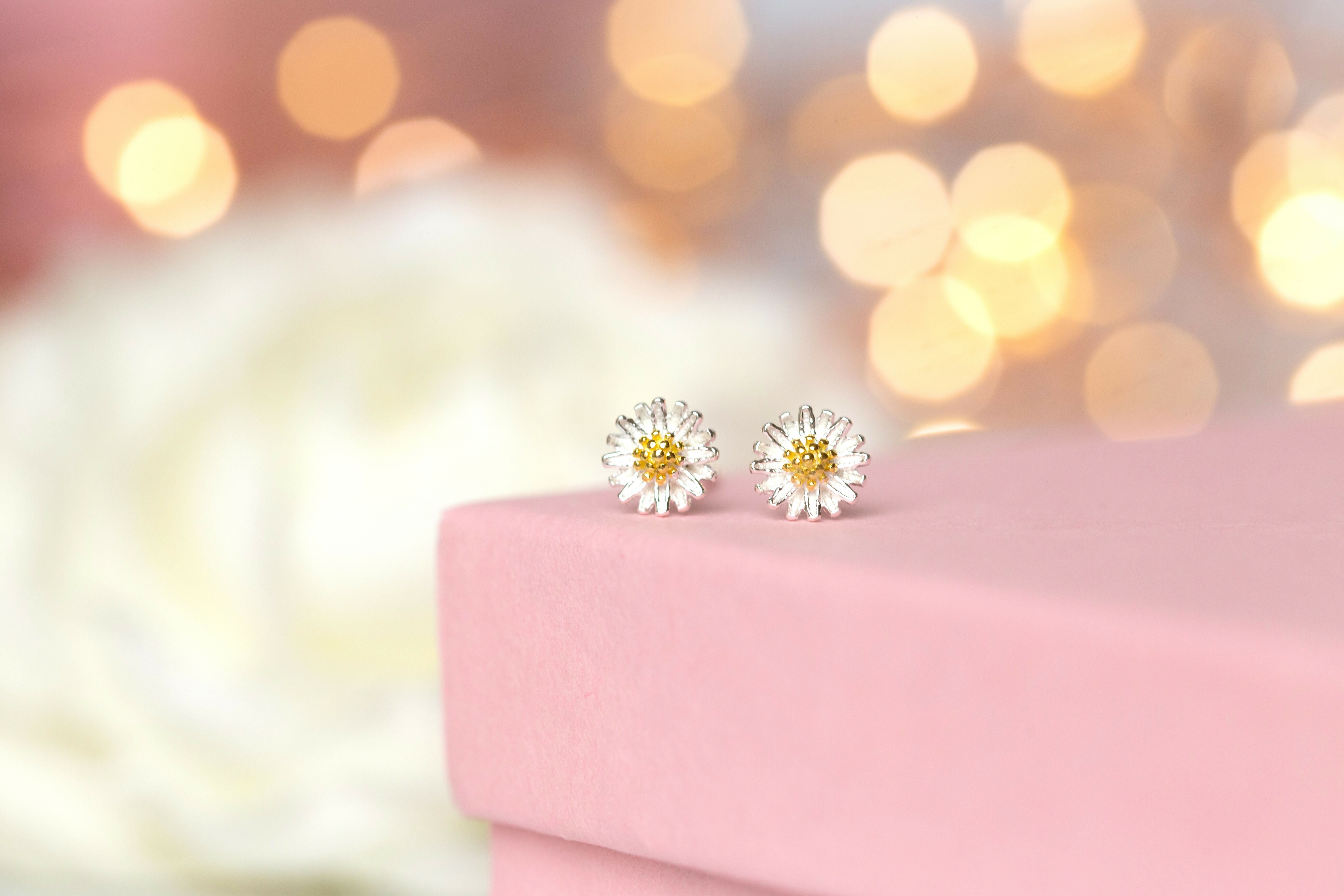 Daisy Stud Earrings Sterling Silver with Velvet Box