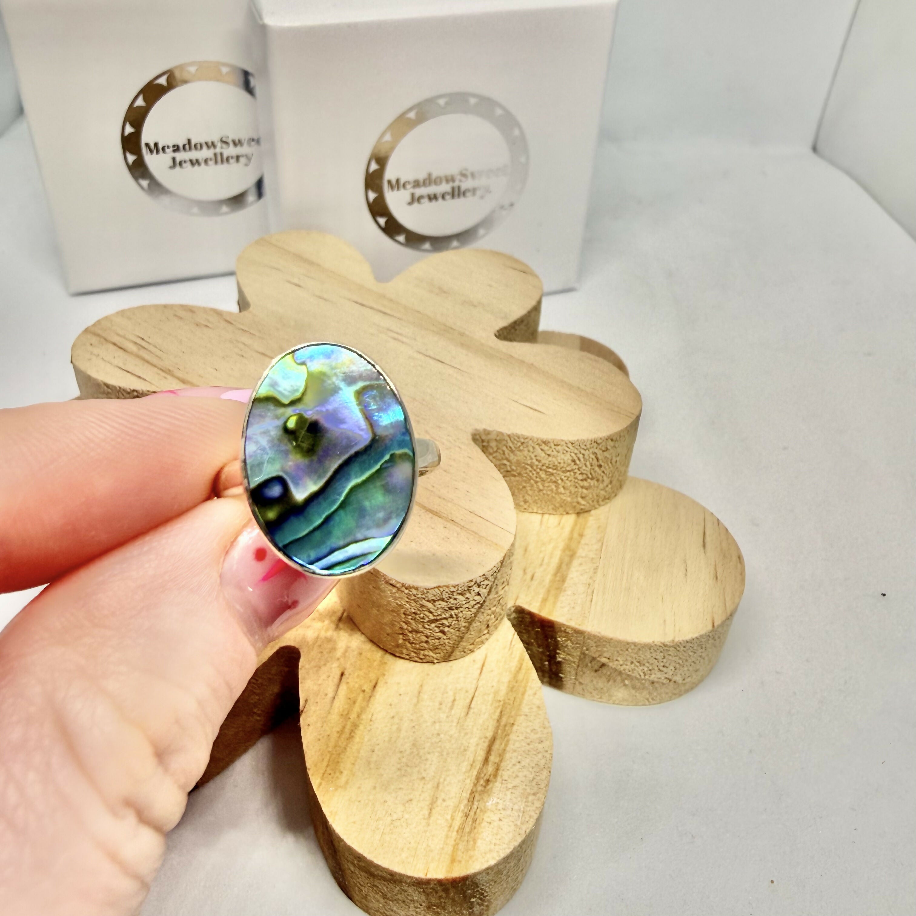 ABALONE OVAL RING SIZE O